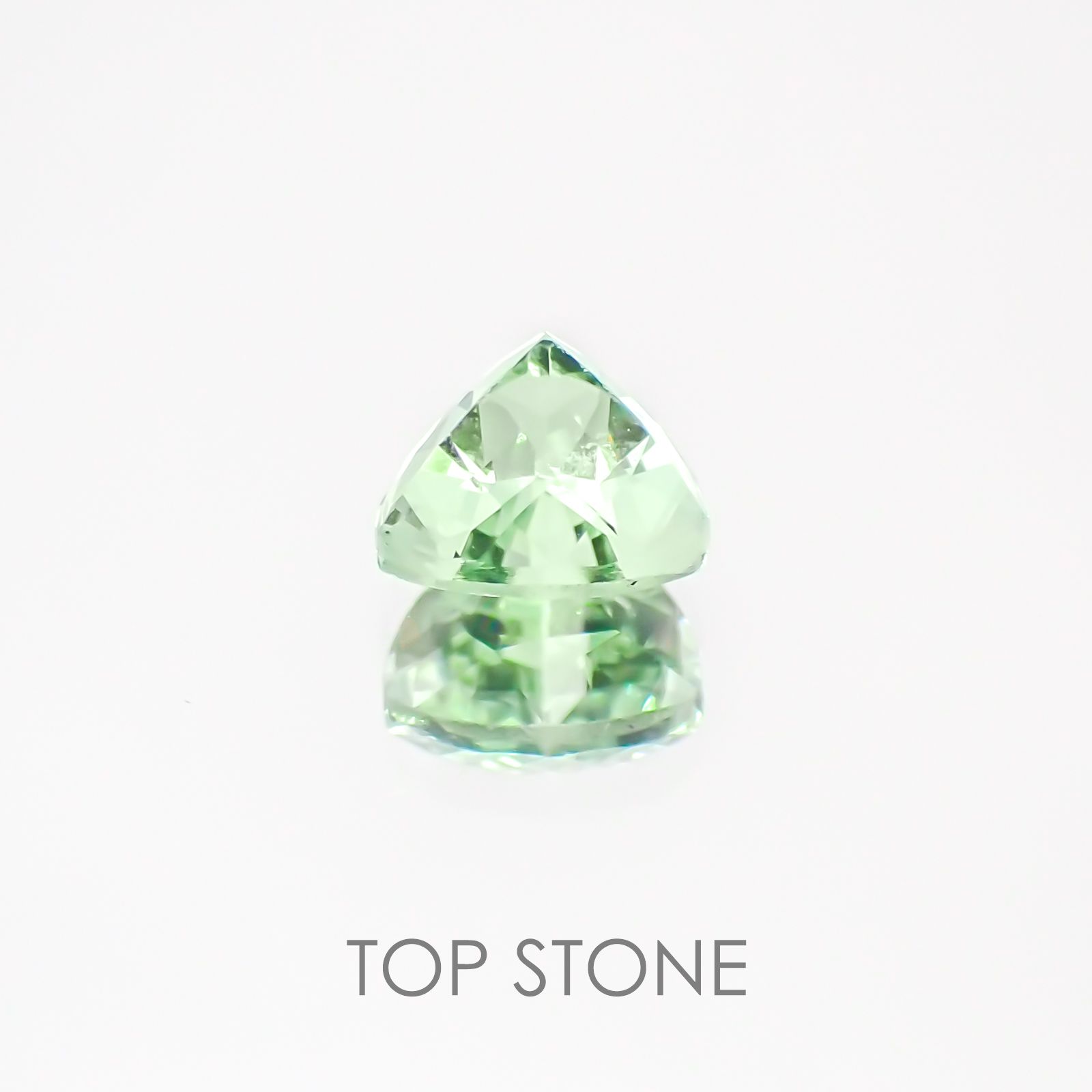 ミントガーネット タンザニア産 ルース 0.43ct[20127914]4.3×4.3mm前後