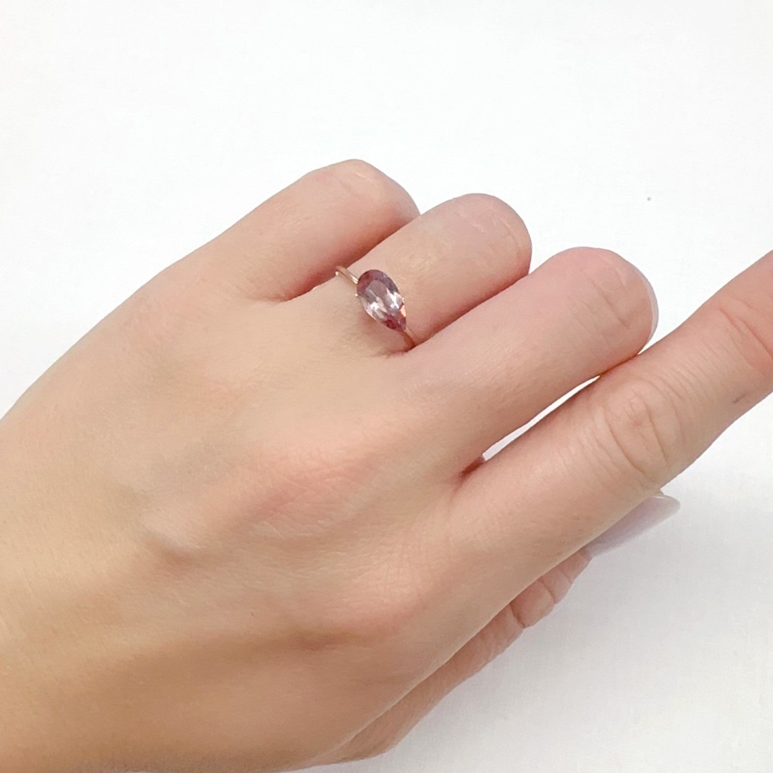 ピンクアパタイト(宝石名ピンク・アパタイト)ブラジル産 1.21ct 識別済[231224691]9.8x5.4mm前後