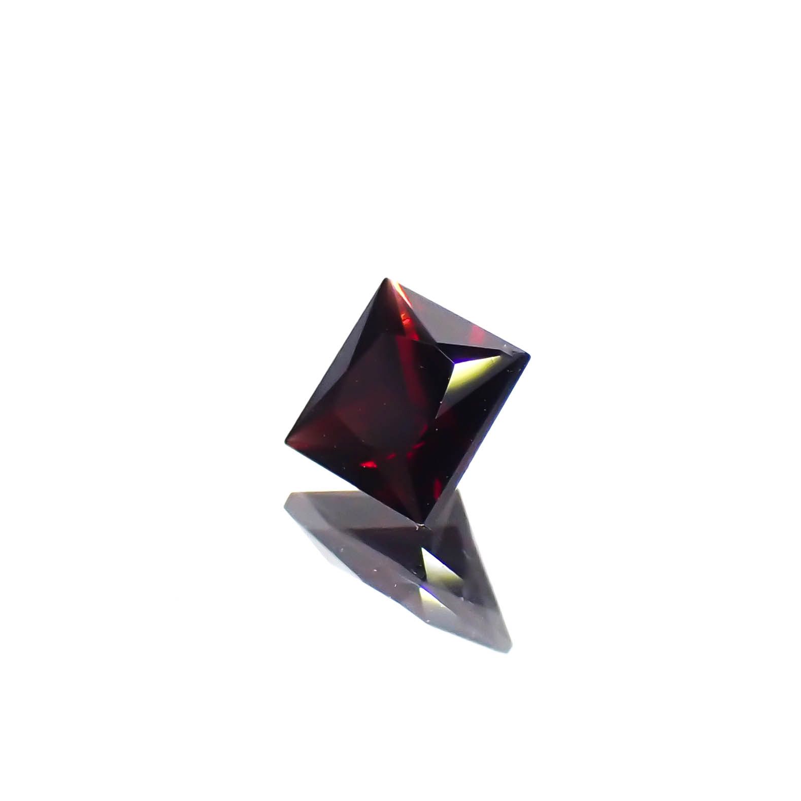 ◇プリンセスカット◇アントヒルガーネット(クロムパイロープガーネット) アメリカ・アリゾナ州産 0.42ct[240527832]4x4mm前後