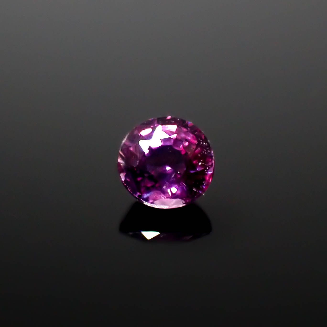 ウィンザーサファイア タンザニア・ウィンザー産 0.35ct[240928681]3.9x3.9mm前後