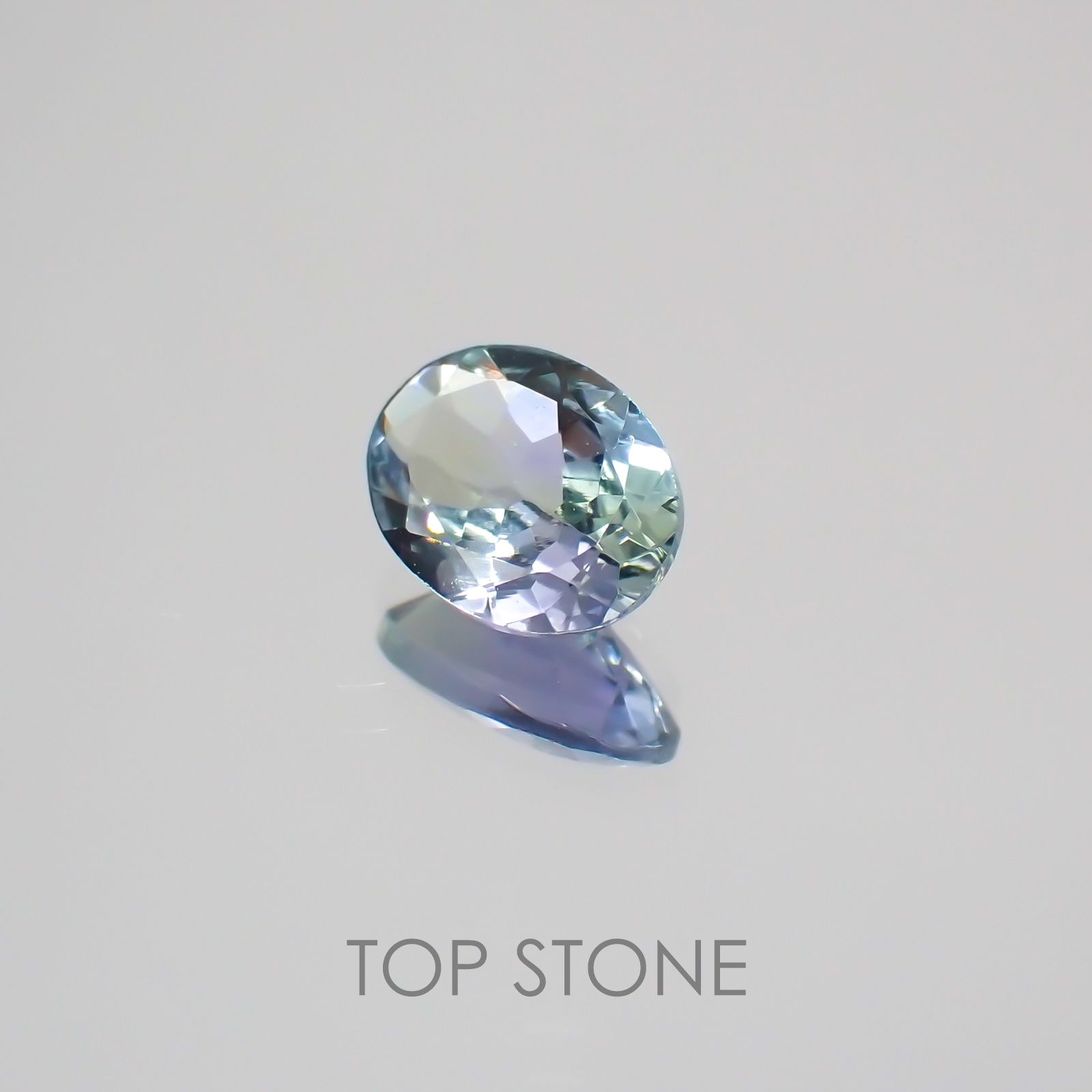 パーティーカラータンザナイト タンザニア産 ルース 0.73ct[210210055]6.9×5.1mm前後