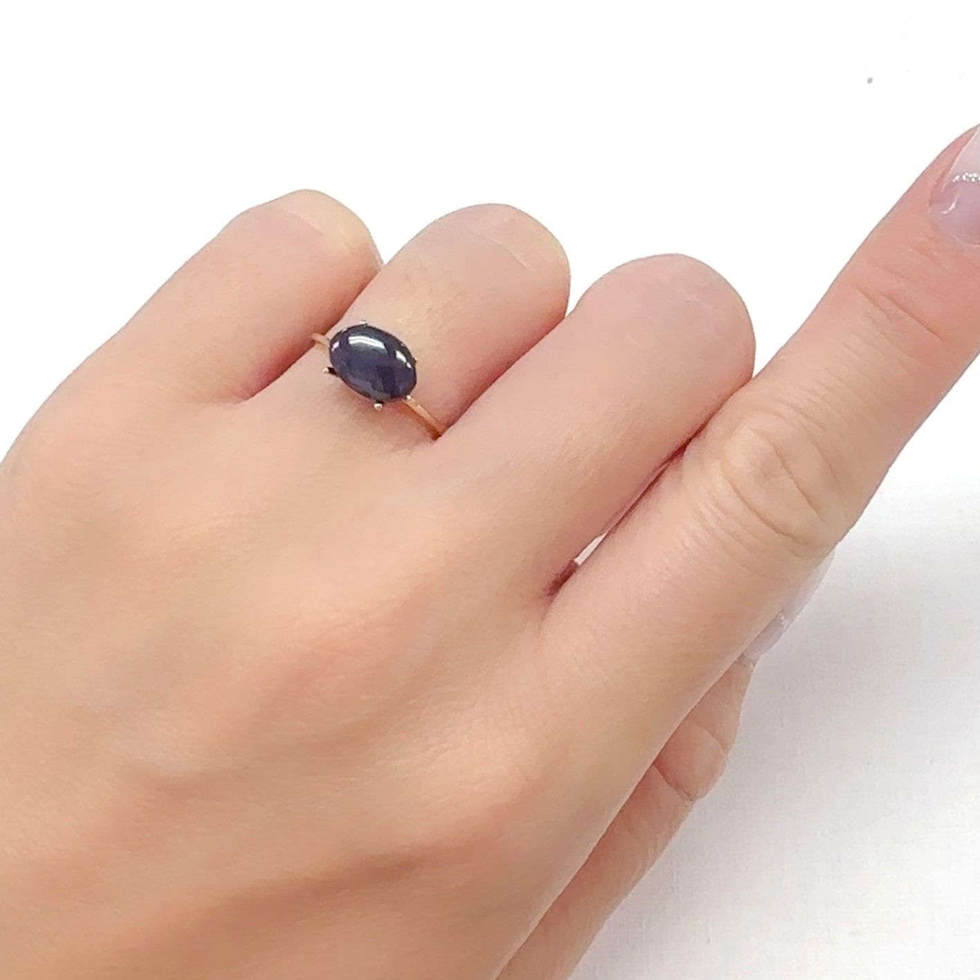 スタースピネル スリランカ産 2.63ct[240527531]9.1x6.6mm前後