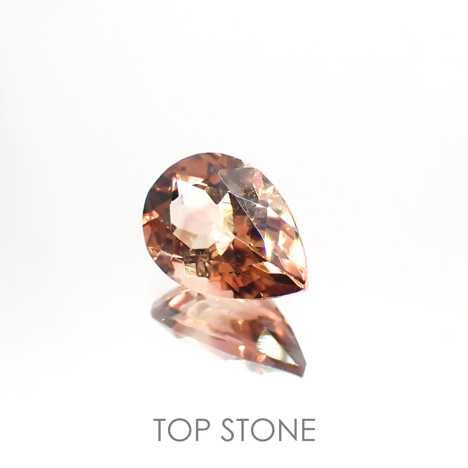 バイカラートルマリン(宝石名バイカラー・トルマリン) コンゴ民主共和国産 1.865ct ソ付(彩珠)[211013601]10×6.9mm前後