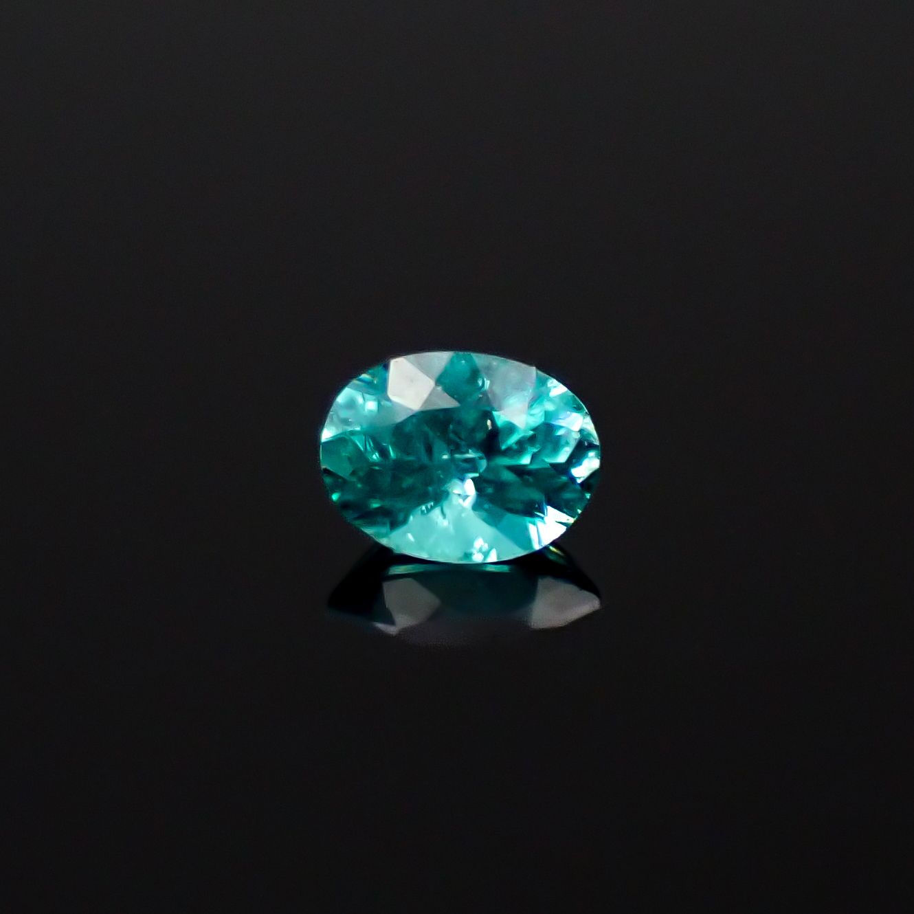 パライバトルマリン ブラジル・ムルング鉱山産 0.071ct[240928800]3x2.3mm前後