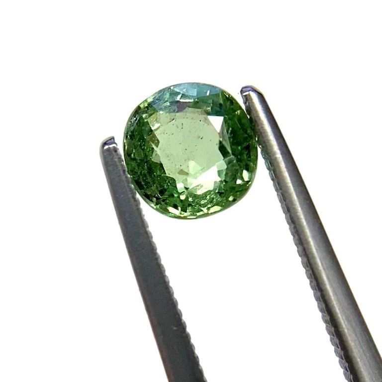 ミントガーネット(宝石名グリーン グロッシュラー・ガーネット  