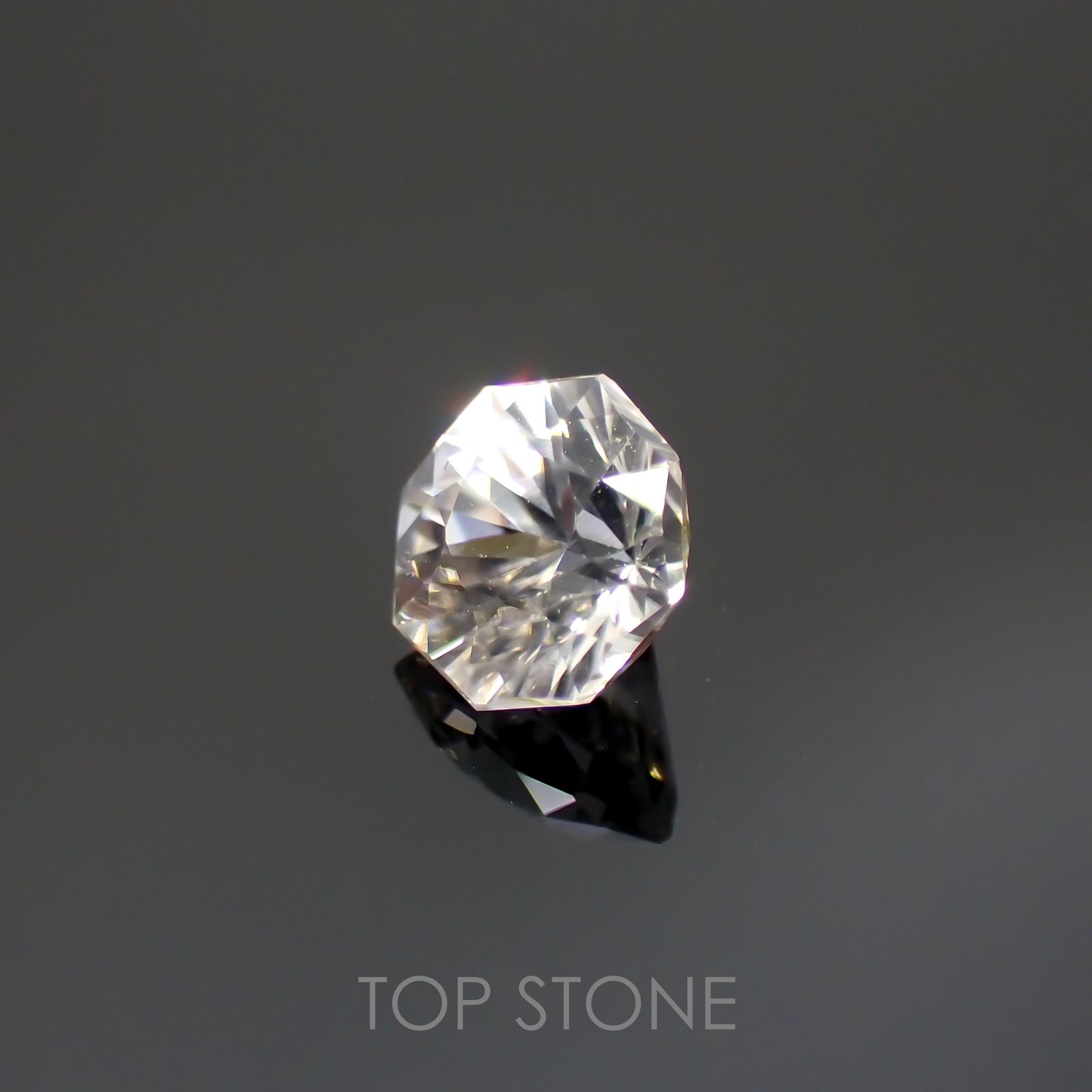 ◇オクタゴンカット◇カラーレスジルコン(宝石名ホワイト・ジルコン)スリランカ/カンボジア産 0.79ct 識別済[220114279]4.7x4.7mm前後