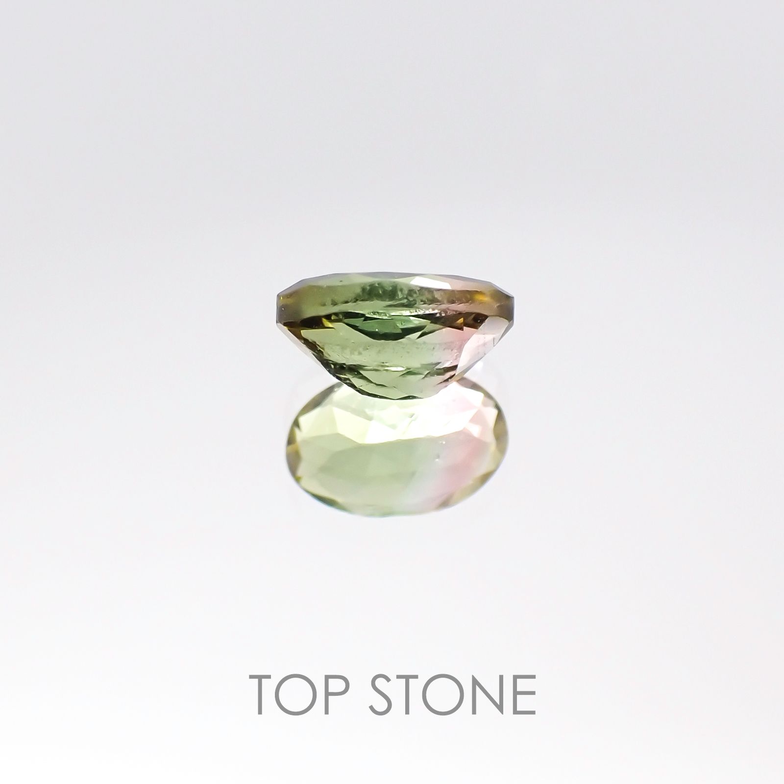 バイカラートルマリン ブラジル産 ルース 0.49ct[20106794]5.8×3.7mm前後