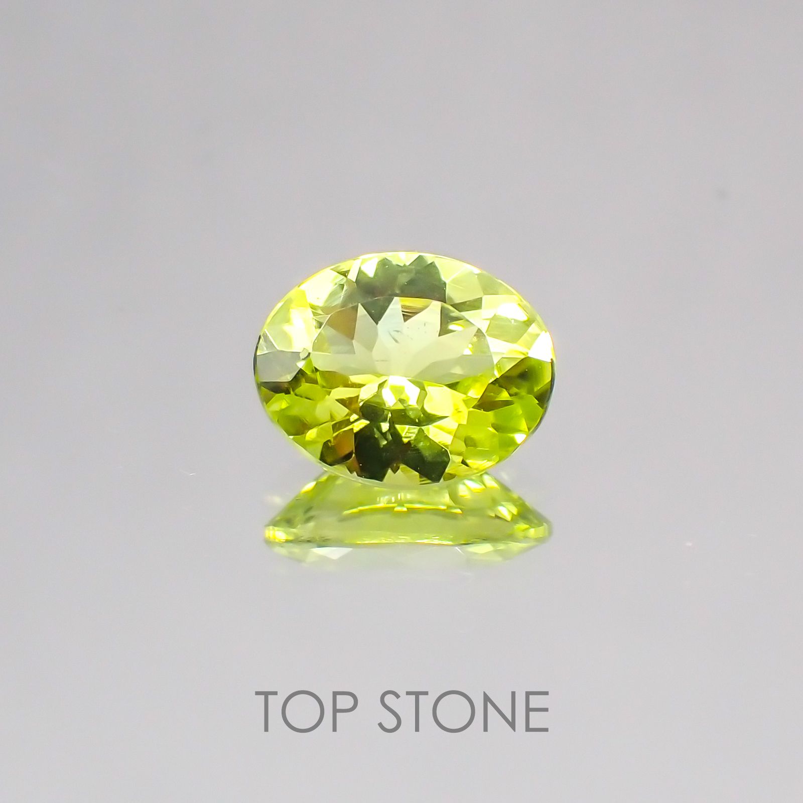 パロットクリソベリル インド産 ルース 0.85ct[20128563]6.7×5.3mm前後