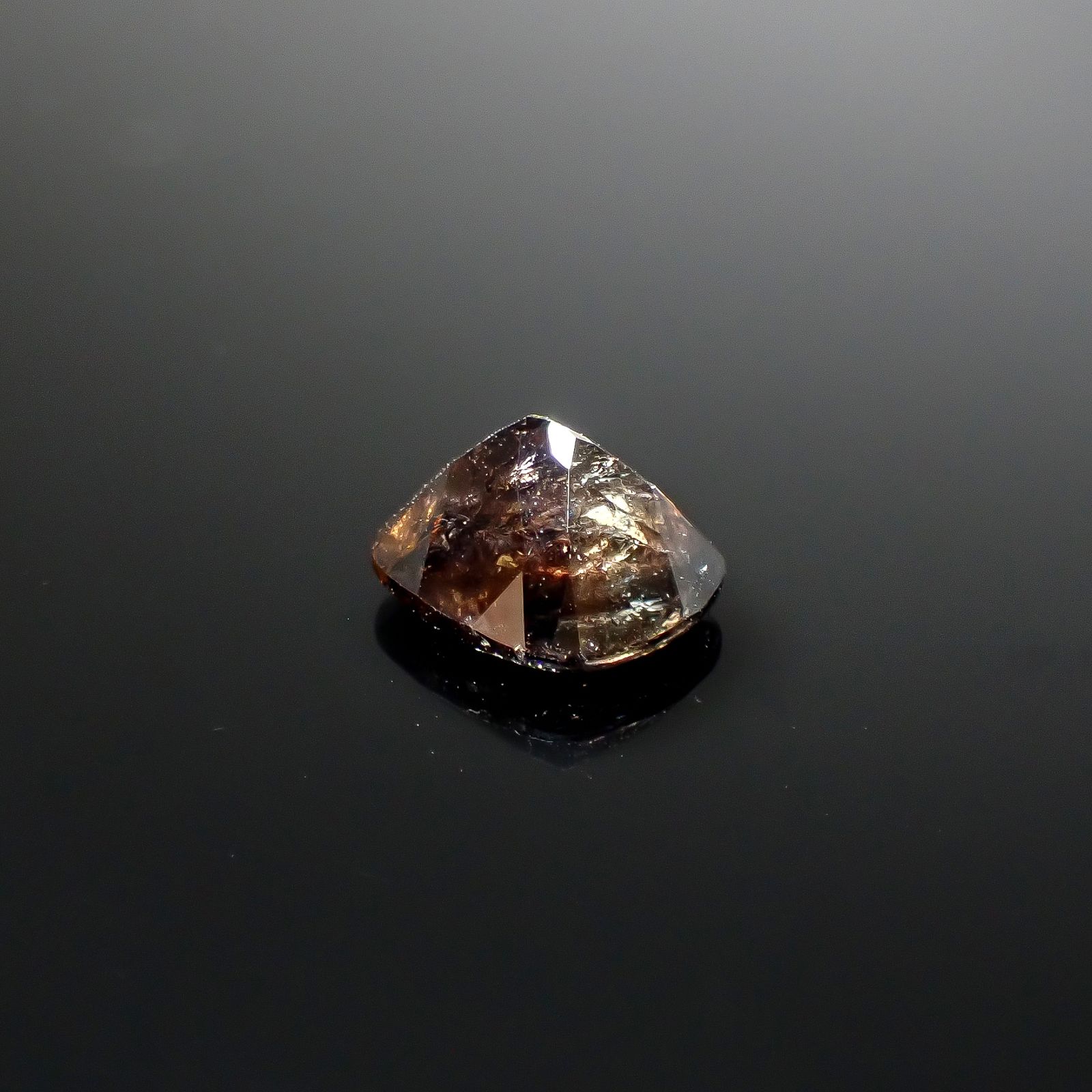 ブルーティントアキシナイト パキスタン産 3.82ct [250730815]10.1x8.6mm前後