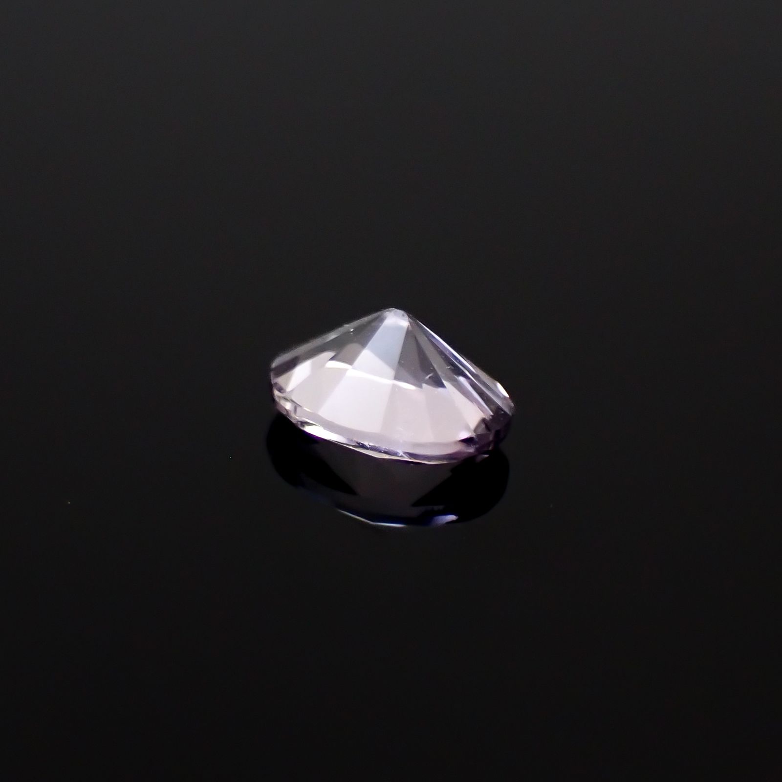 マリアライト(宝石名スキャポライト)スリランカ産 0.35ct 識別済[250330053]5.6x4.2mm前後