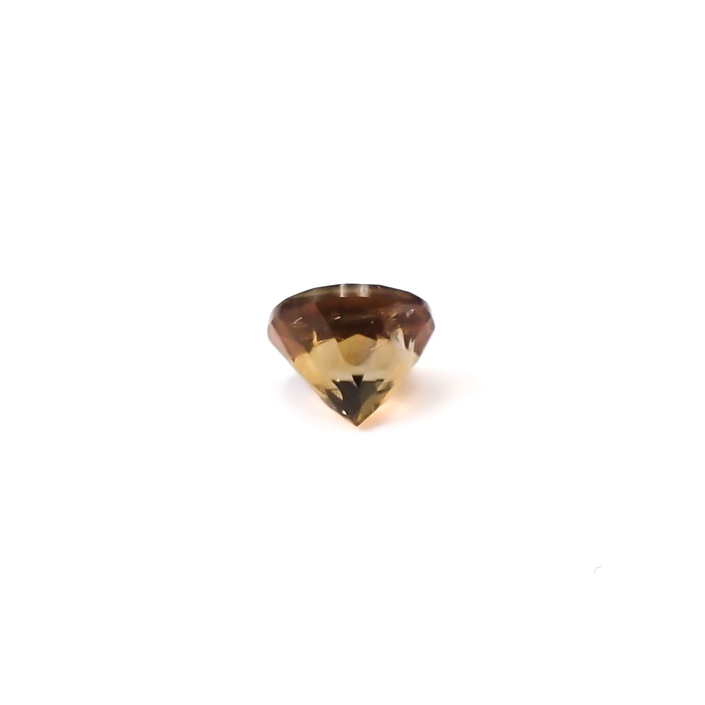 ゴールデンアイオライト(宝石名コーディエライト)マダガスカル産 識別済 0.28ct / 4.3x4.3mm前後 [260532195]