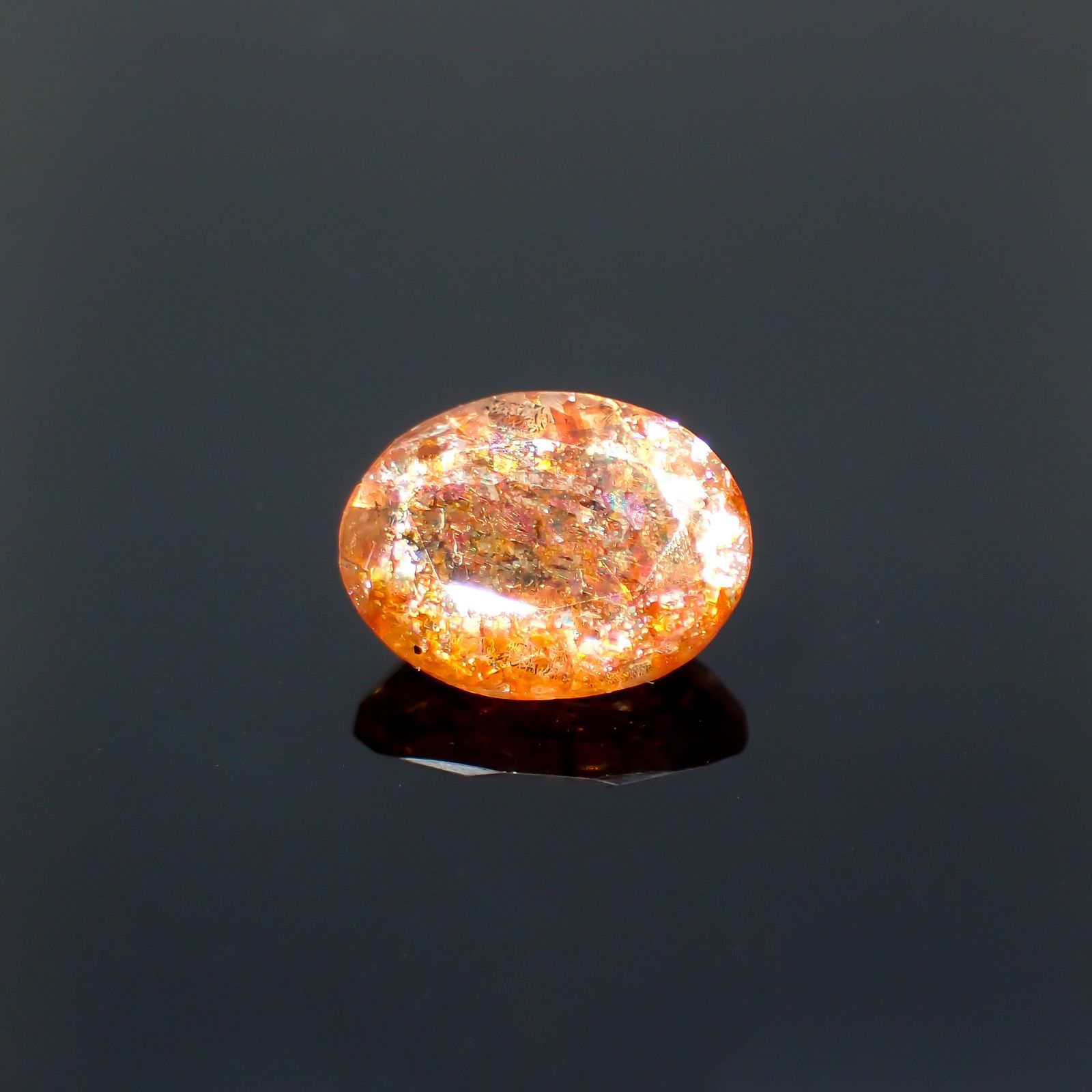イリュージョンサンストーン(宝石名フェルドスパー) タンザニア産 1.46ct 識別済[250812301]9×7.3mm前後