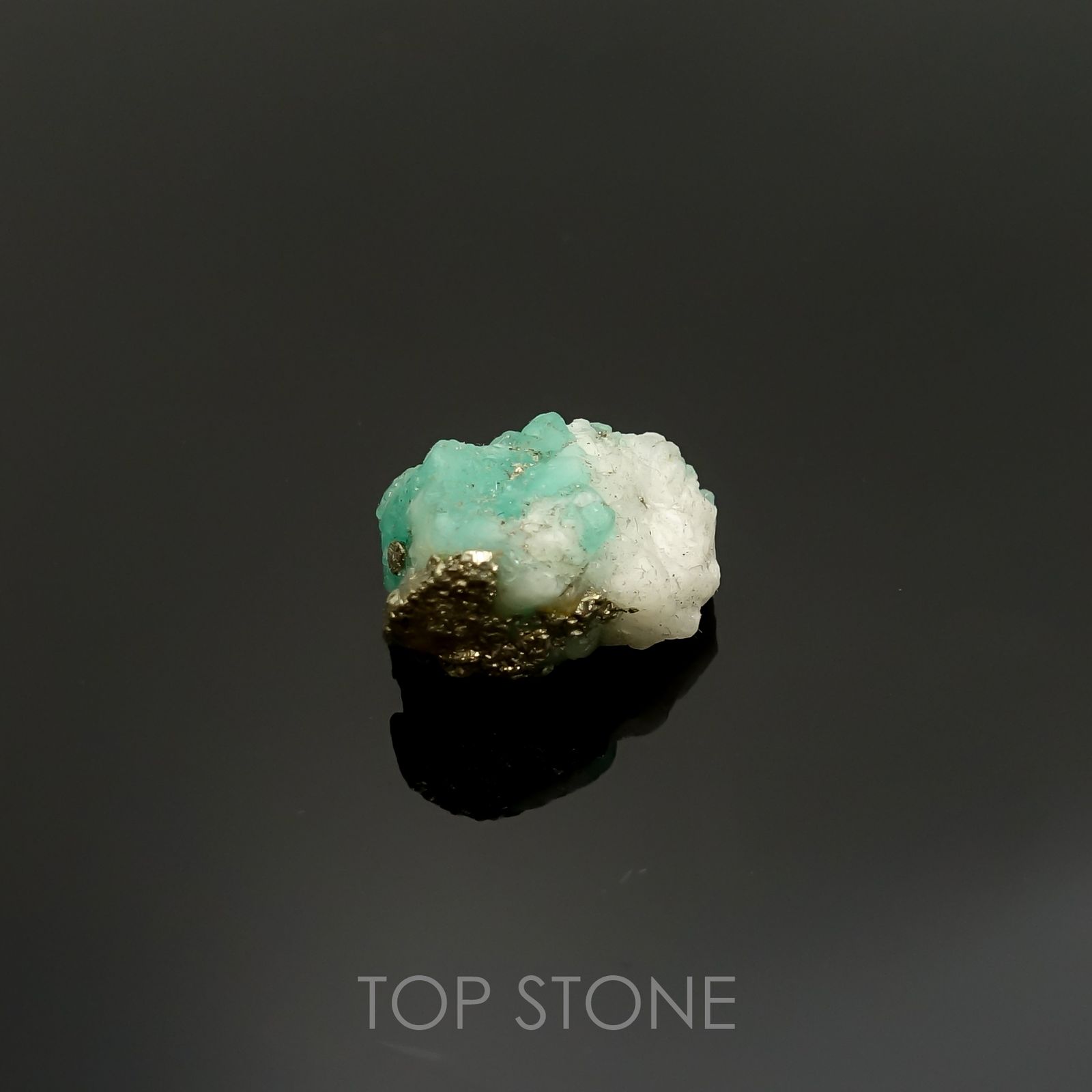 エメラルド原石 コロンビア産 17.30ct[220115499]20.5x13.9mm前後