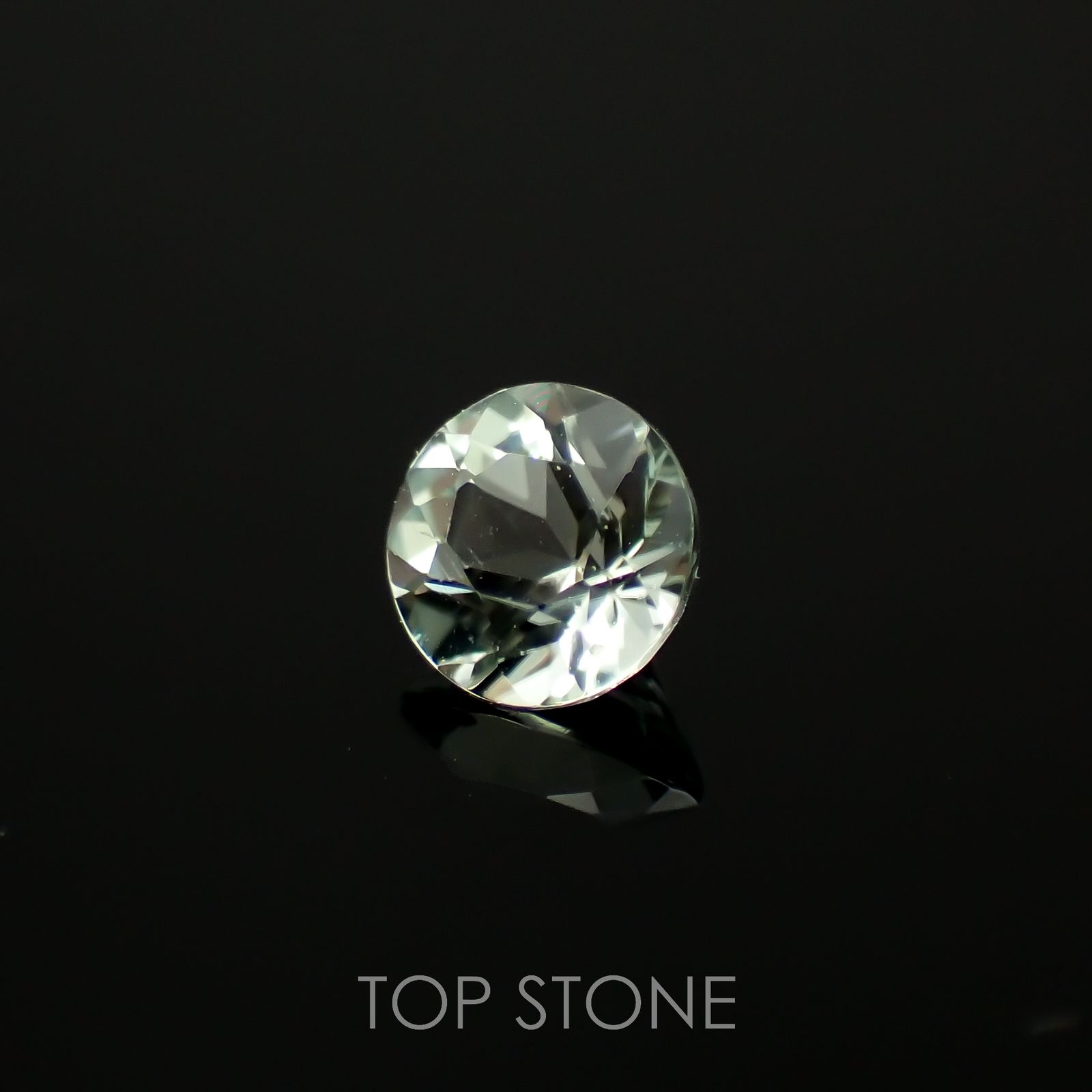 モンテブラサイト(宝石名モンテブラサイト)マダガスカル産 0.44ct 識別済[230120295]4.9x4.9mm前後