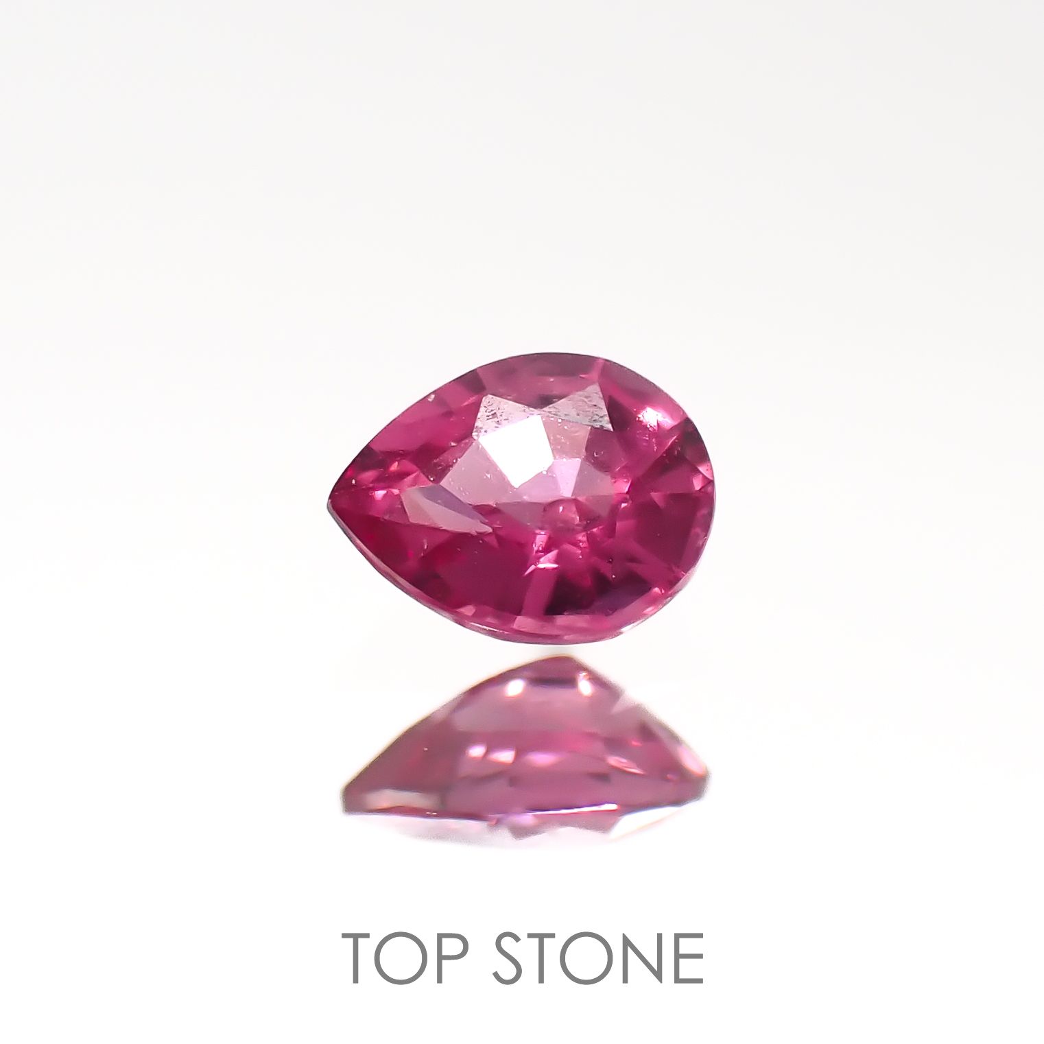 ホットピンクスピネル(宝石名ピンク・スピネル)タンザニア産 0.16ct 識別済[220817357]4x3mm前後