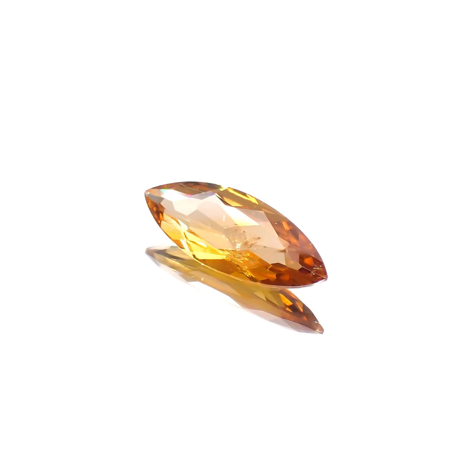 マグネシオアキシナイト フルオレッセンス(宝石名マグネシオ・アキシナイト)タンザニア産 ソ付(日独) 2.510ct / 17.22x6.39mm前後 [230421871]