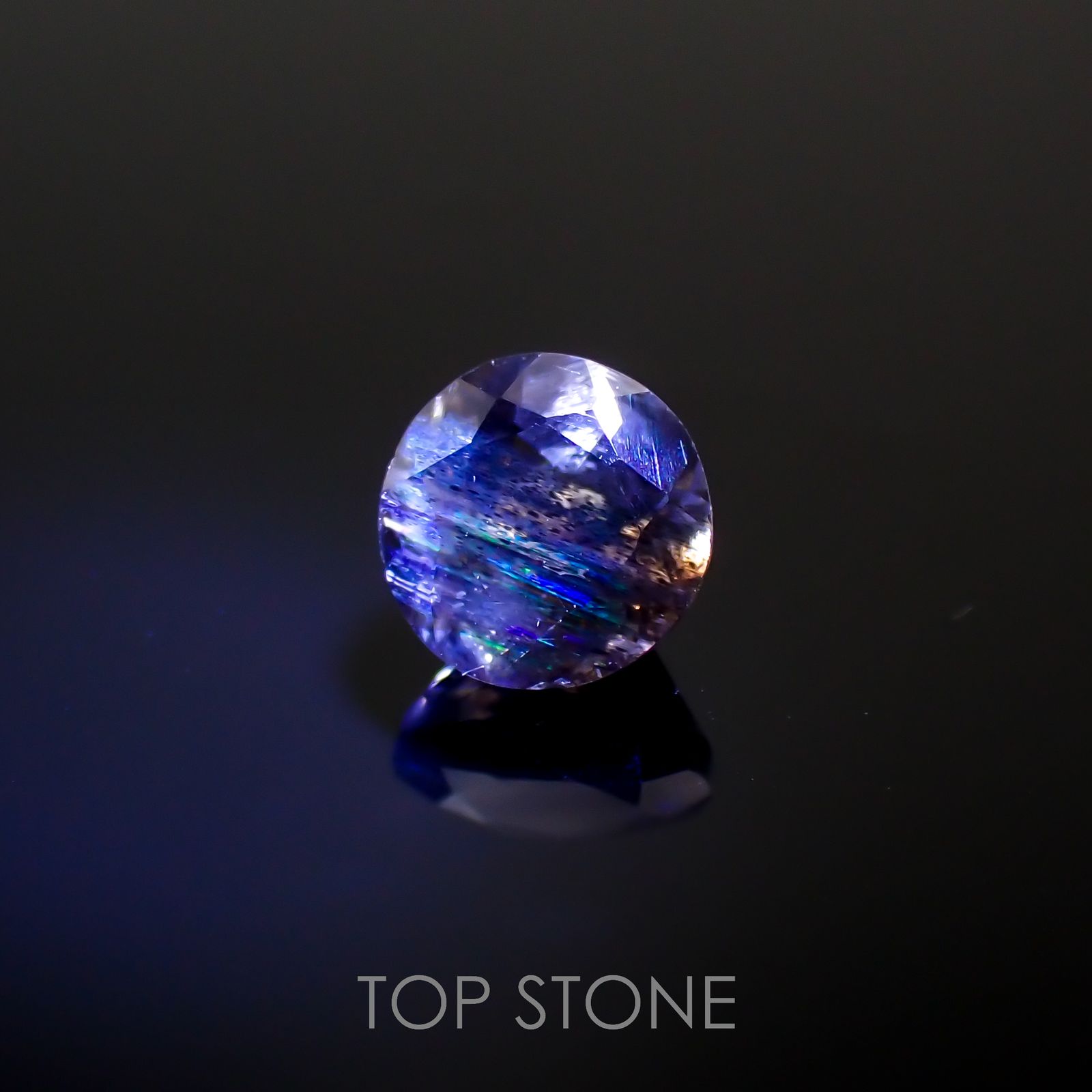 AP710レインボースキャポライトルース3.35ct-