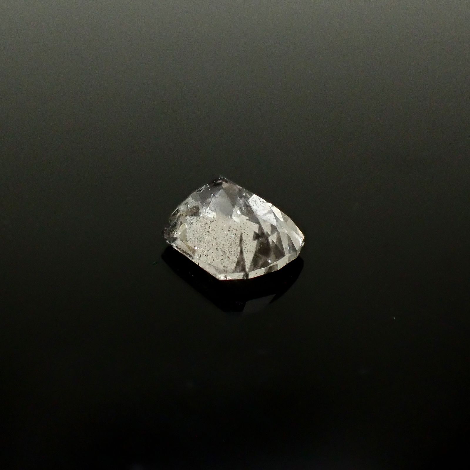 ティンカーベルクォーツ ブラジル産 1.73ct / 8.7x6.6mm前後 [260131528]