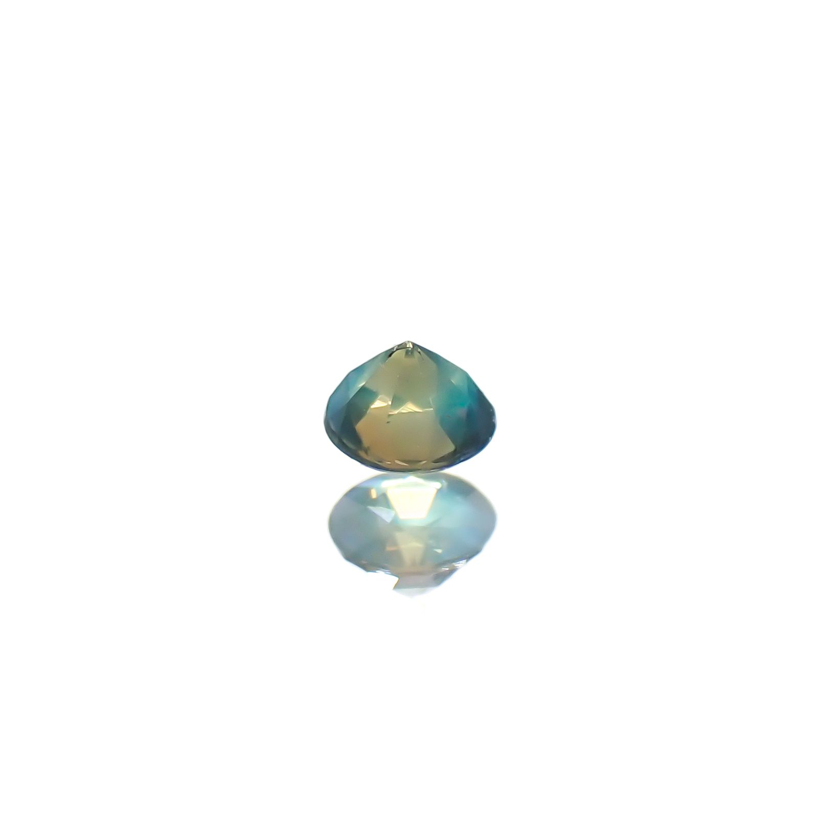 シルキーアレキサンドライト ブラジル産/EmeraldMains社製 0.048ct[240527618]2.2x2.2mm前後