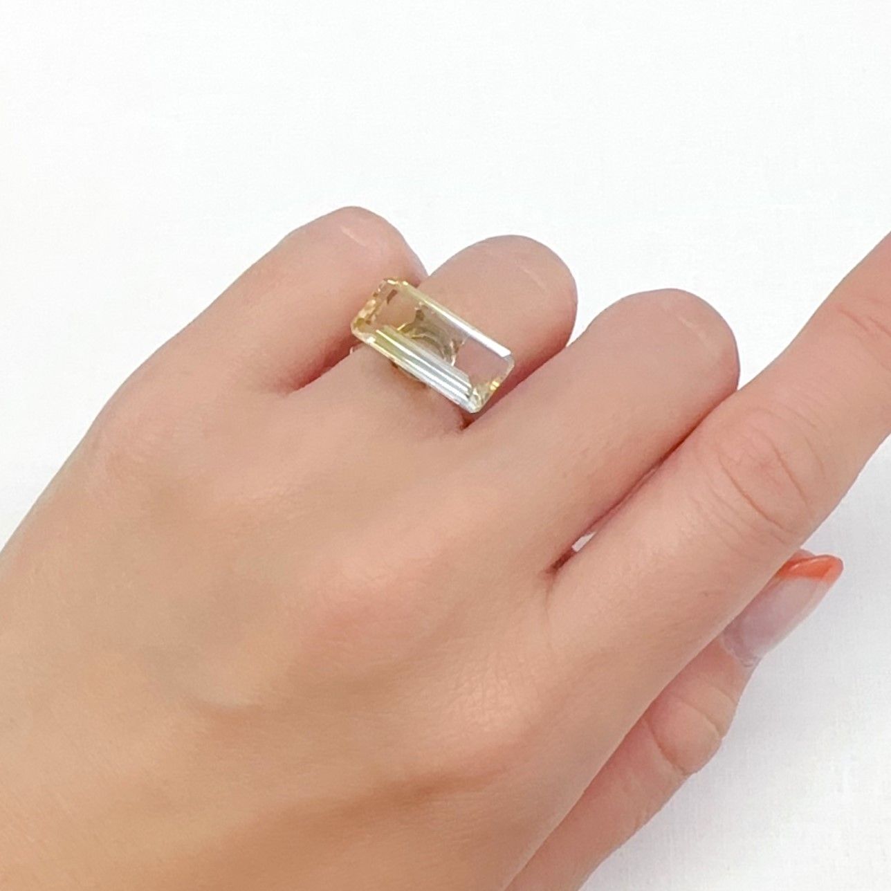 バイカラーシトリン ブラジル・ミナスジェライス州産 6.48ct[240326468]17.5x8.3mm前後