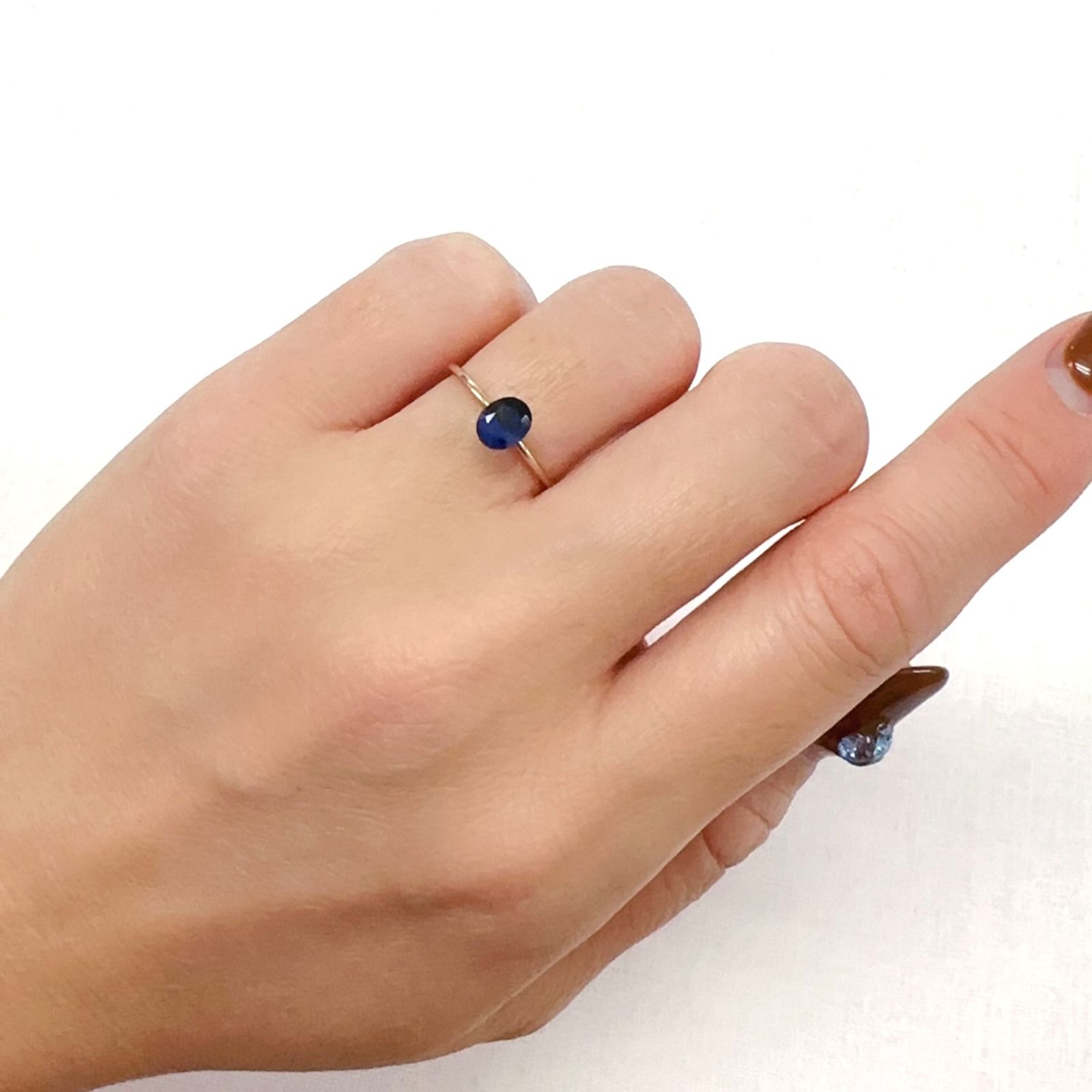 ミルキーシーンサファイア(宝石名シーン・サファイア)ケニア産 0.71ct 識別済[231124078]5.9x4.8mm前後