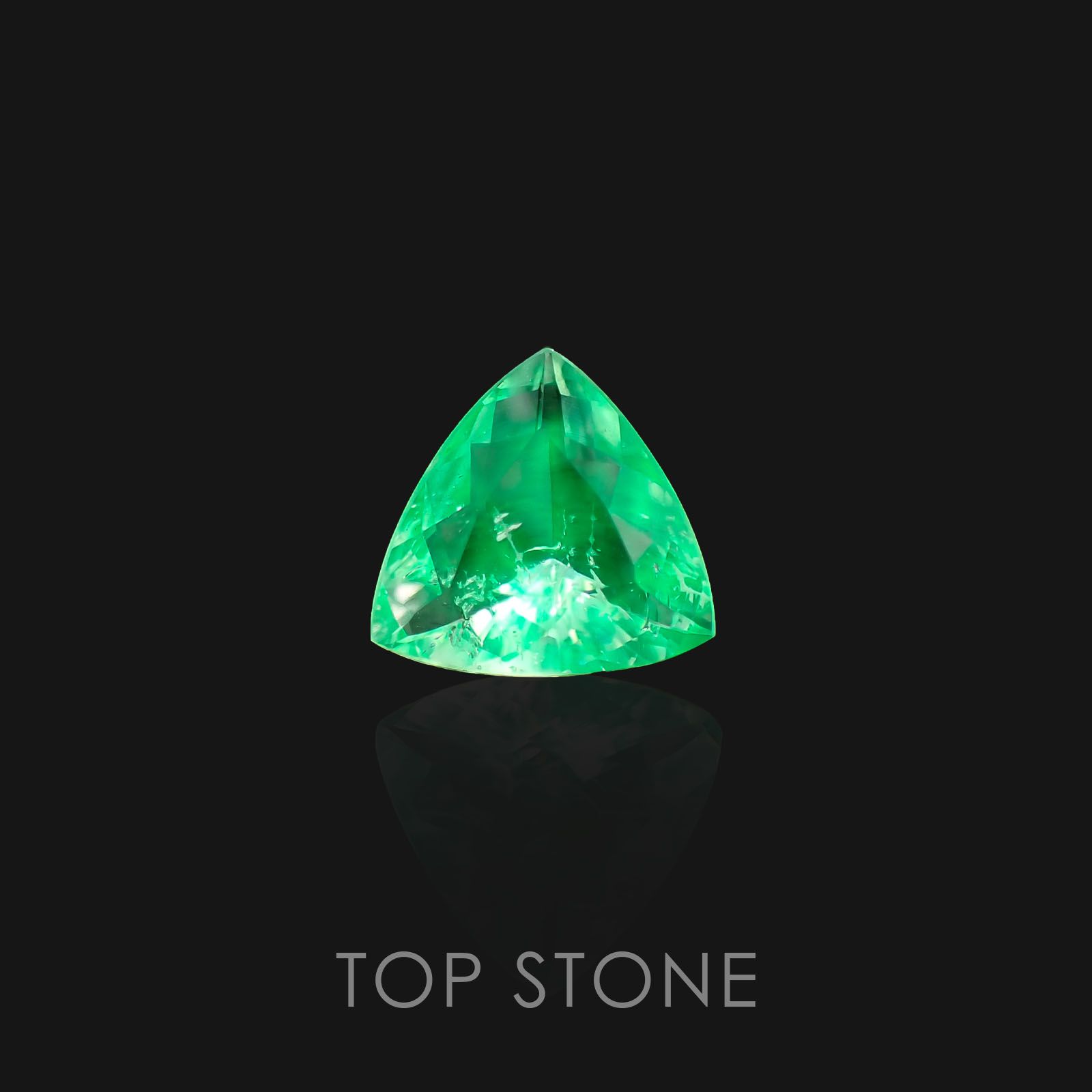 ハイアライトオパール(宝石名オパール) メキシコ産 1.05ct 識別済[20095266]8.2×8.4mm前後