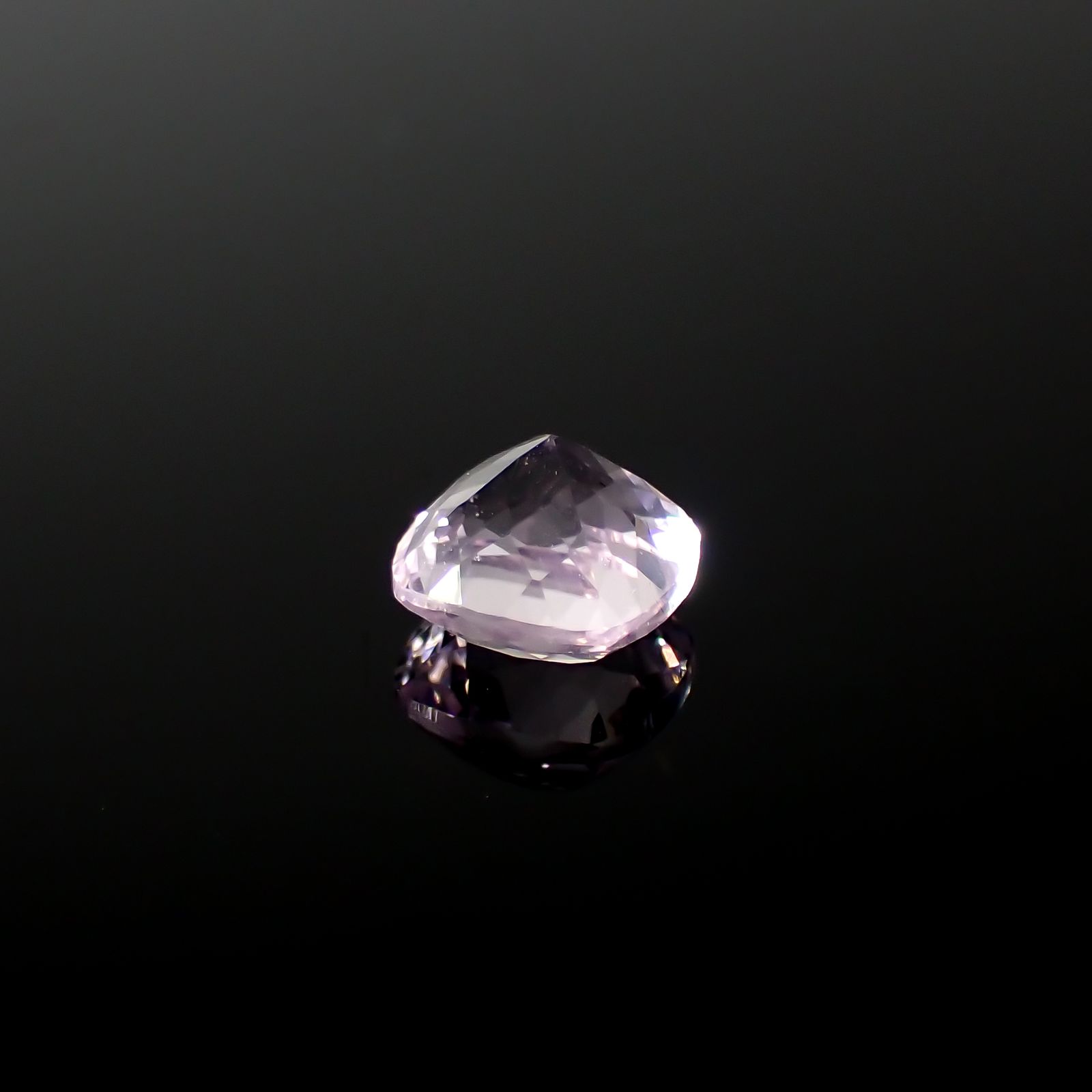 クンツァイト アフガニスタン産 2.05ct[240125361]7.3x7.2mm前後