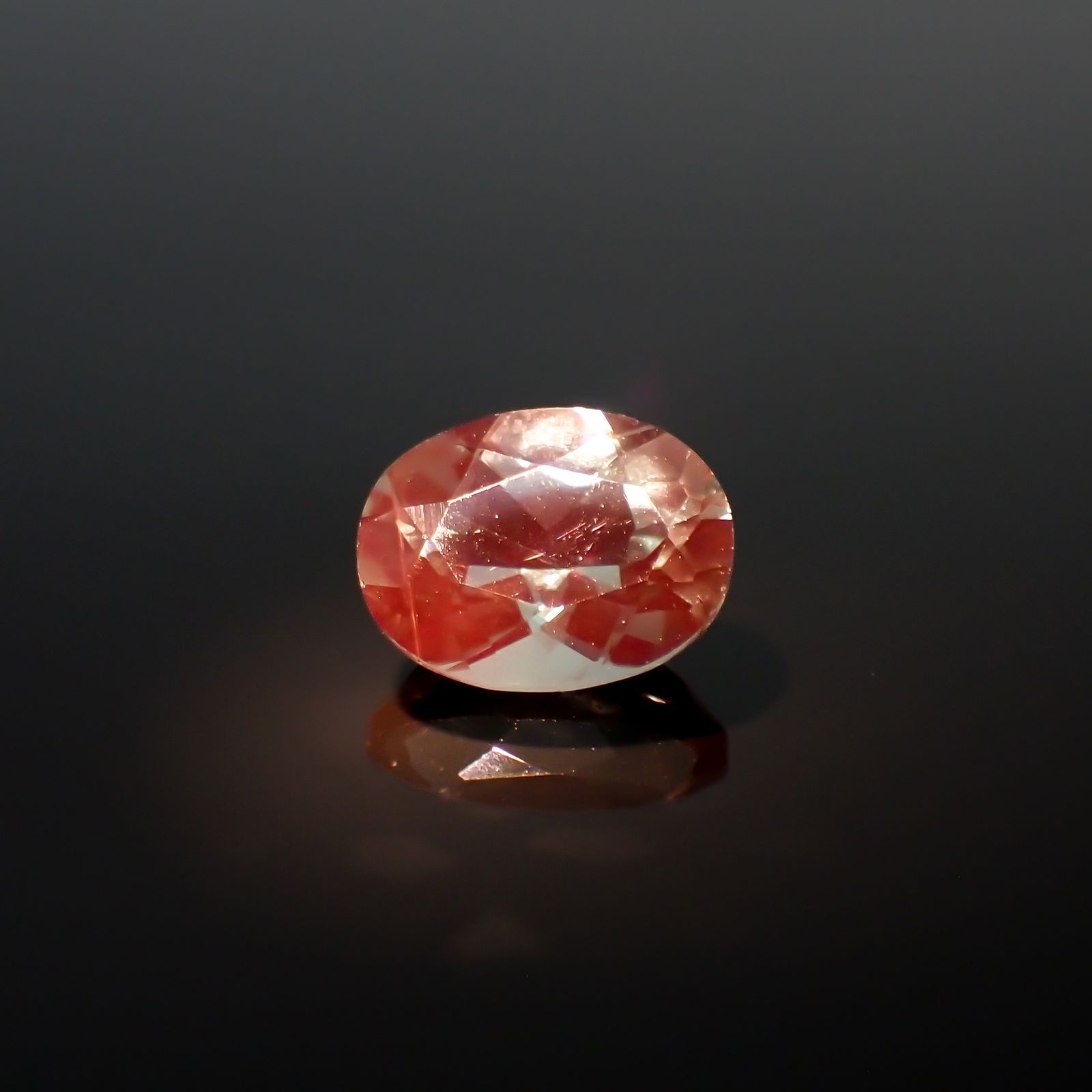 カラーチェンジアンデシン モンゴル産 1.21ct[231023561]8x6.2mm前後