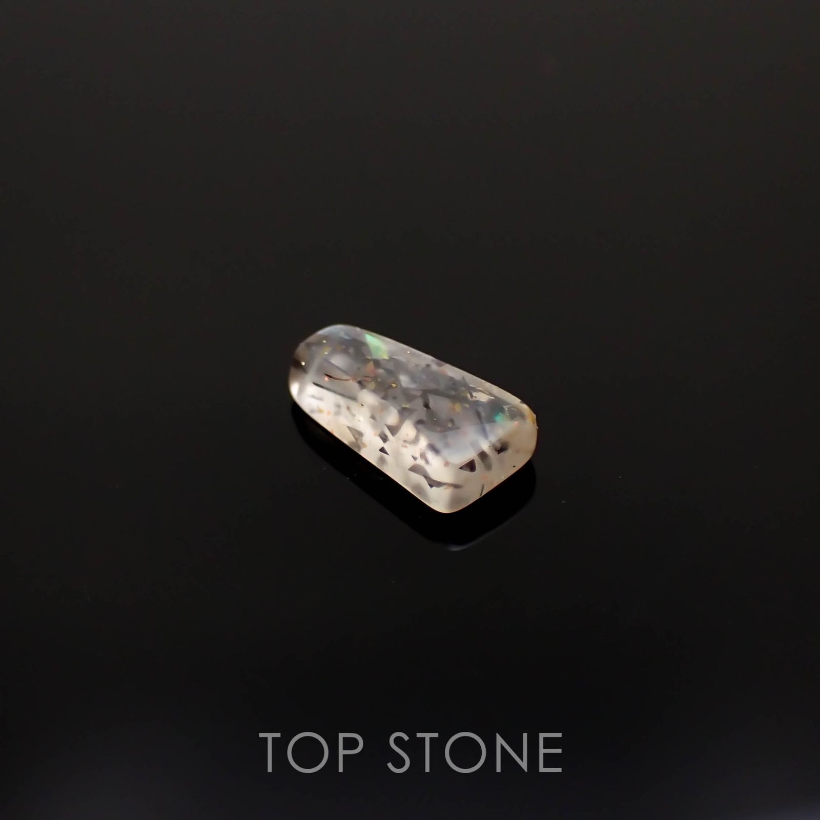 レインボーラティスサンストーン オーストラリア産 0.67ct[230220754]7.9x4.1mm前後