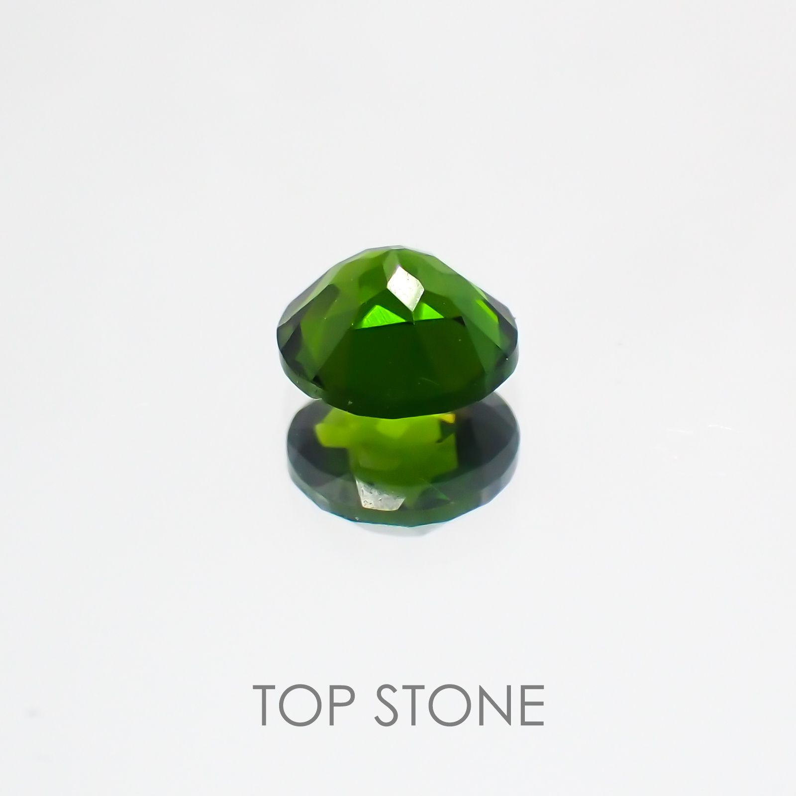 クロムダイオプサイド ロシア産 ルース 0.53ct[20128658]5.1×5mm前後