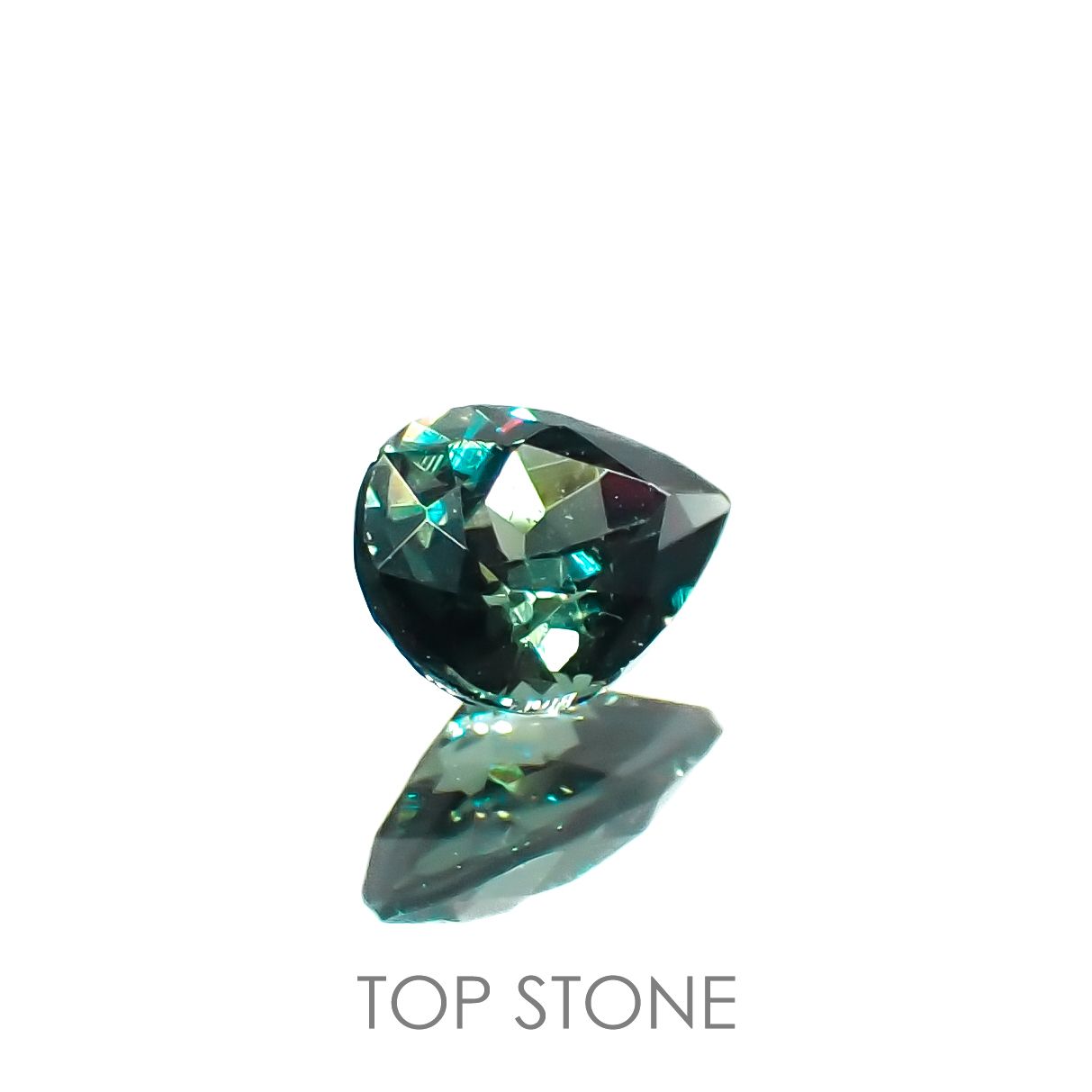 カラーチェンジガーネット アレキタイプ マダガスカル・ベキリー産 0.19ct[230119983]4.1x3.1mm前後