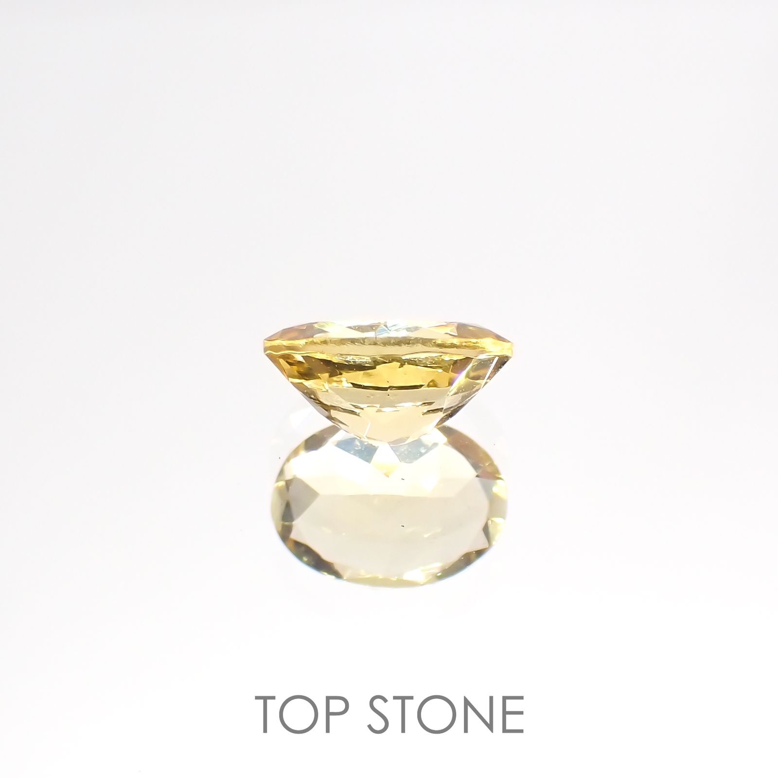 イエローベリル(宝石名イエロー・ベリル)ブラジル産 0.73ct 識別済[220515858]7.1x5.1mm前後