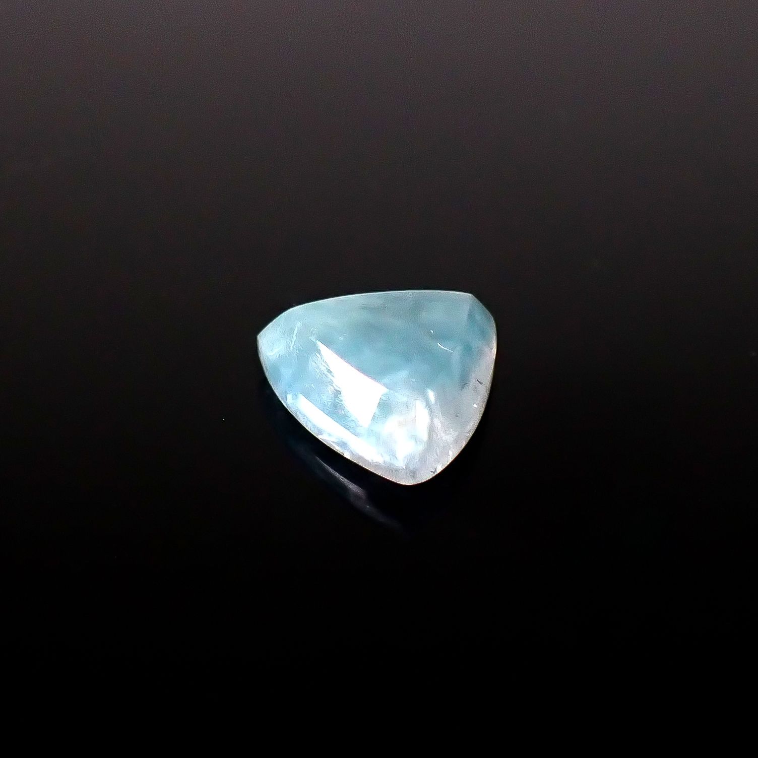 パライバクォーツ ブラジル産 2.89ct / 10.4x10.2mm前後 [260331860]