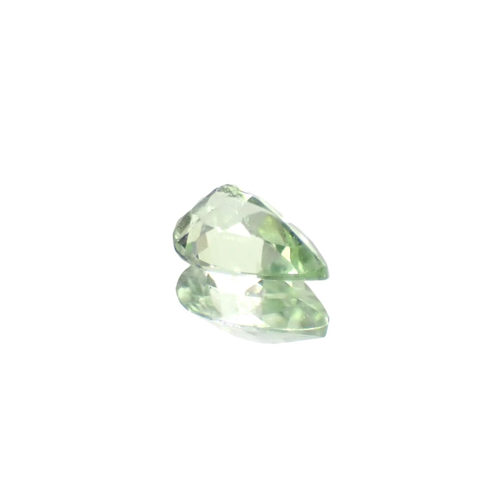 ミントペリドット パキスタン/ノルウェー産 0.39ct / 6.1x4mm前後 [250730643]