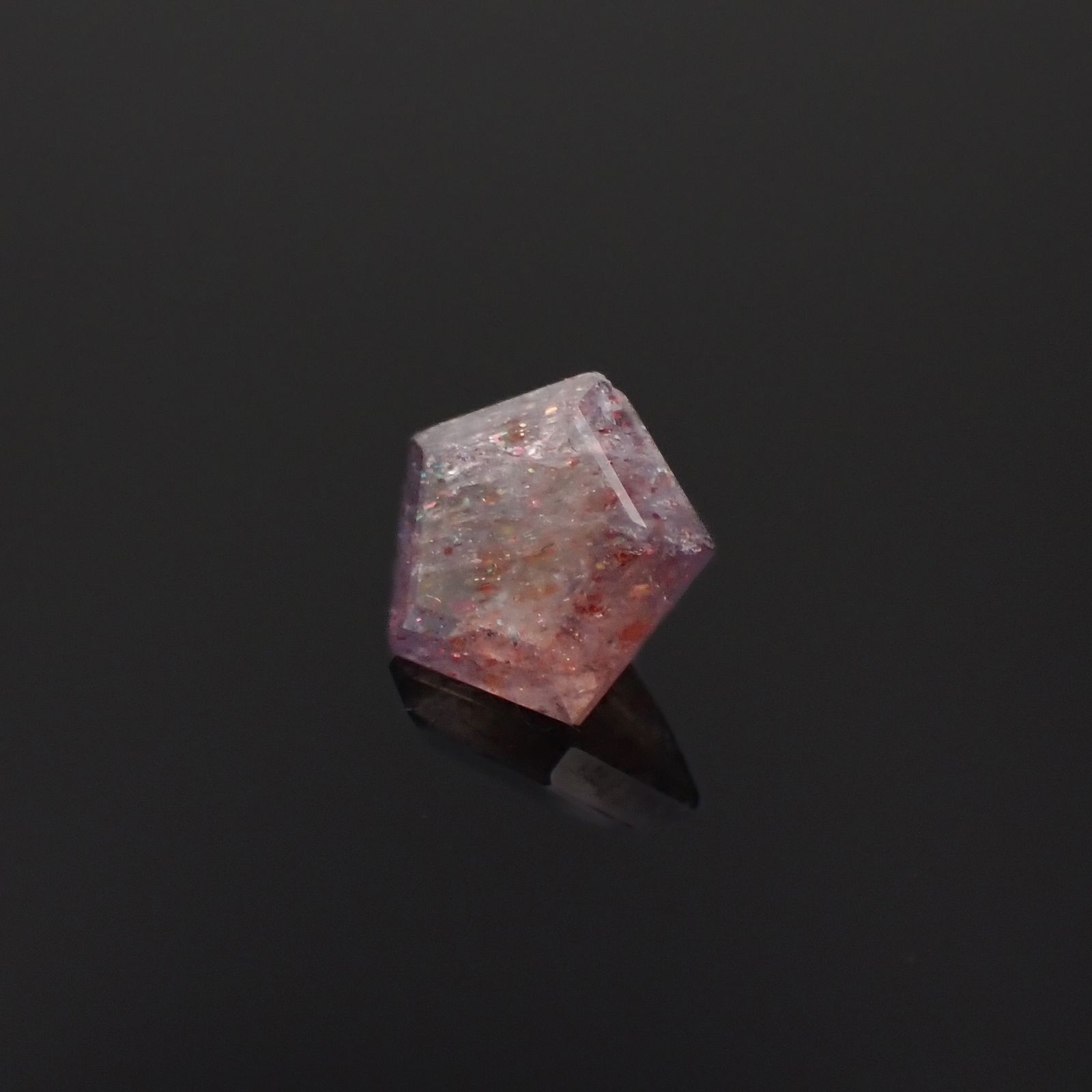 ◇ペンタゴンカット◇ブラッドショットアイオライト インド産 0.60ct[230320948]5.8x6.1mm前後