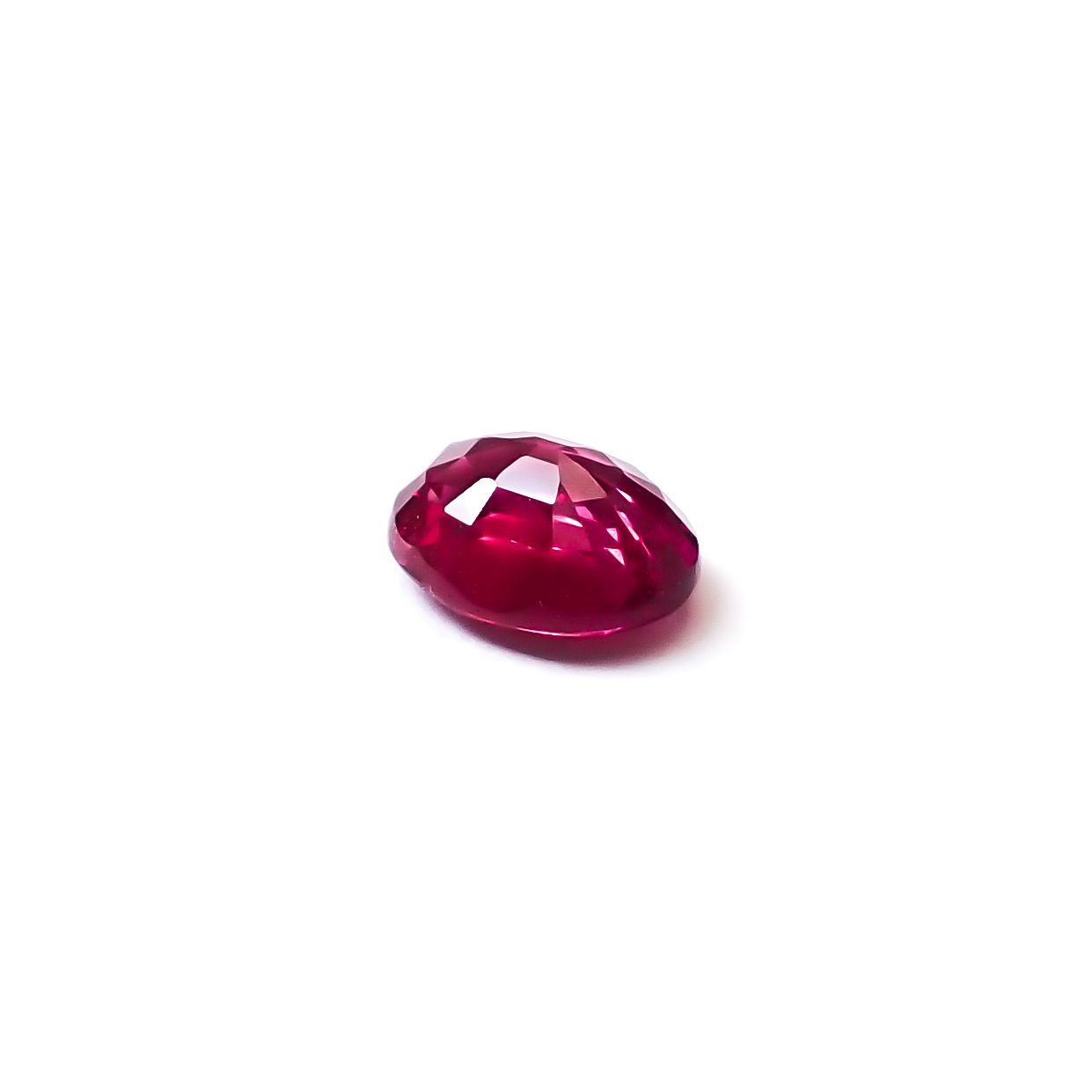 ルビー 非加熱(宝石名ルビー)マダガスカル産 GIA鑑付 0.61ct / 5.56x4.38mm前後 [260632489]