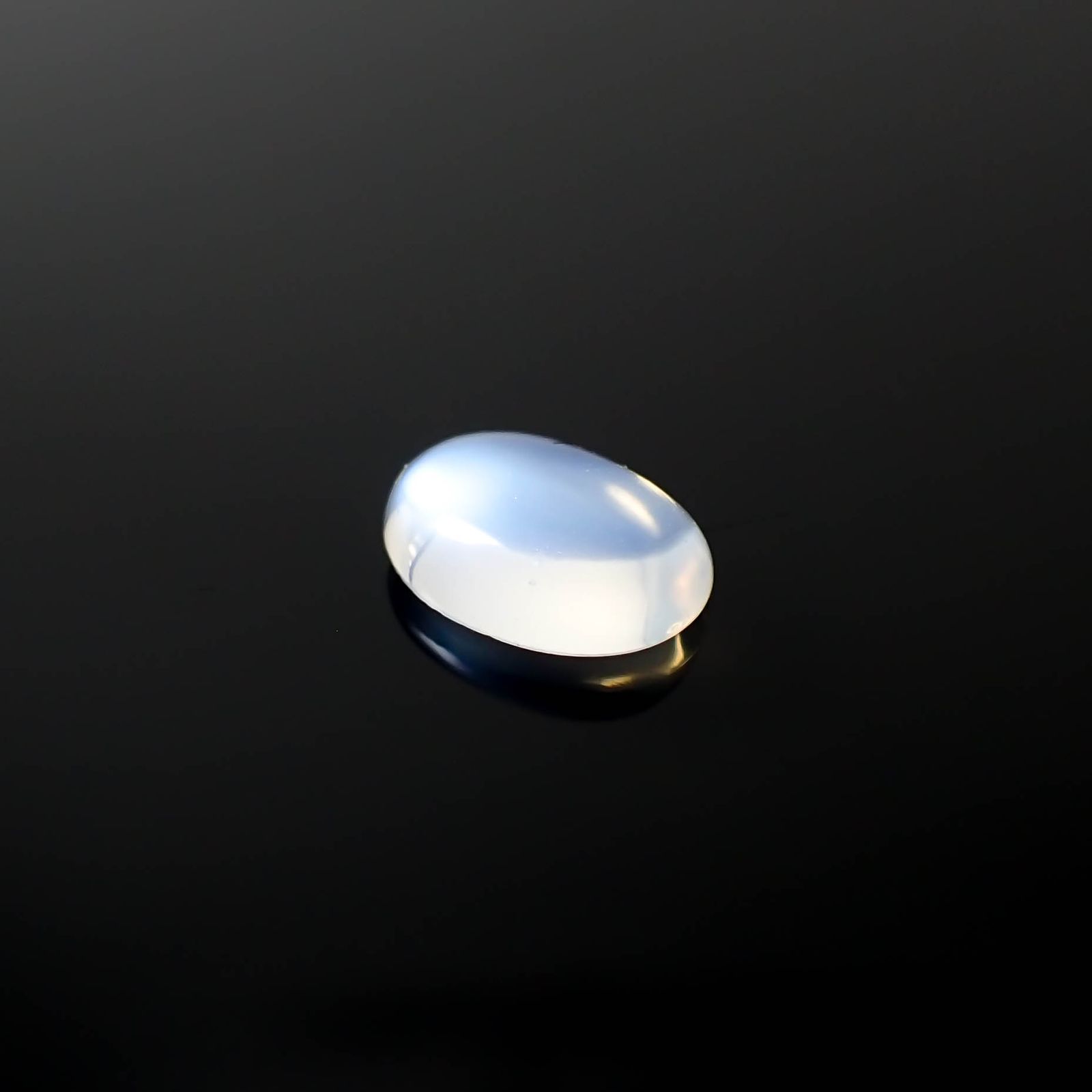 ムーンストーン(宝石名オーソクレース)インド/スリランカ産 1.07ct 識別済[240527722]8.1x6mm前後