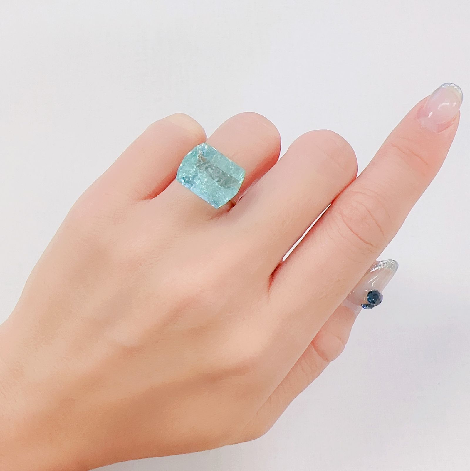 ◇カスタムカット◇パライバトルマリン モザンビーク産 8.89ct[230622508]15.1x11.5mm前後