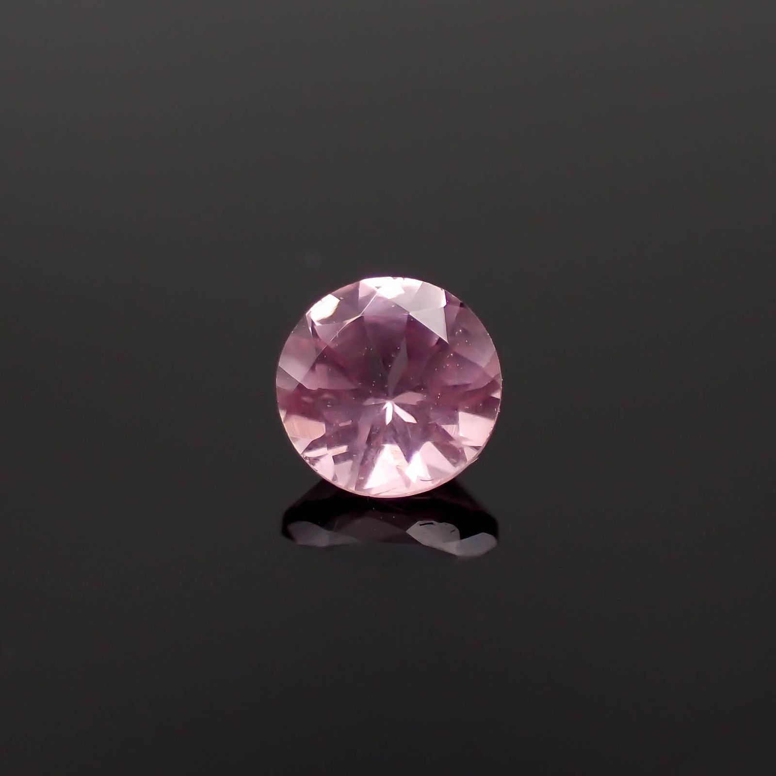 シルキーピンクスピネル タンザニア産 0.40ct [230421574]4.4x4.4mm前後