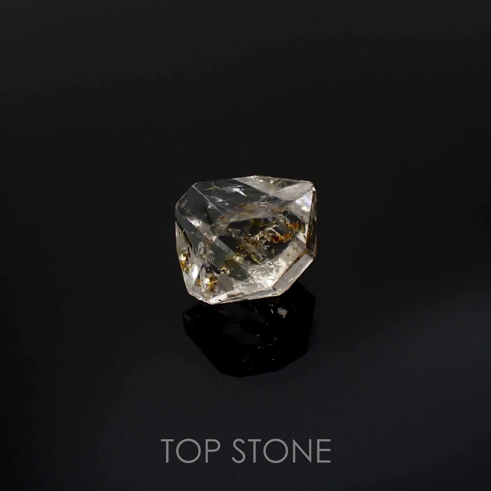 オイルインクォーツ 原石 パキスタン産 2.38ct[220616495]9.5x8.1mm前後