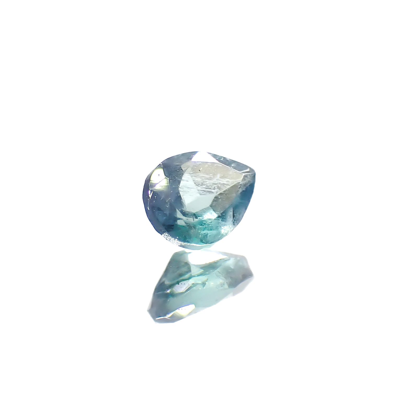 ブルーグリーンコーネルピン(宝石名ブルーグリーン・コーネルピン)タンザニア産 0.19ct 識別済[240527676]4x3mm前後