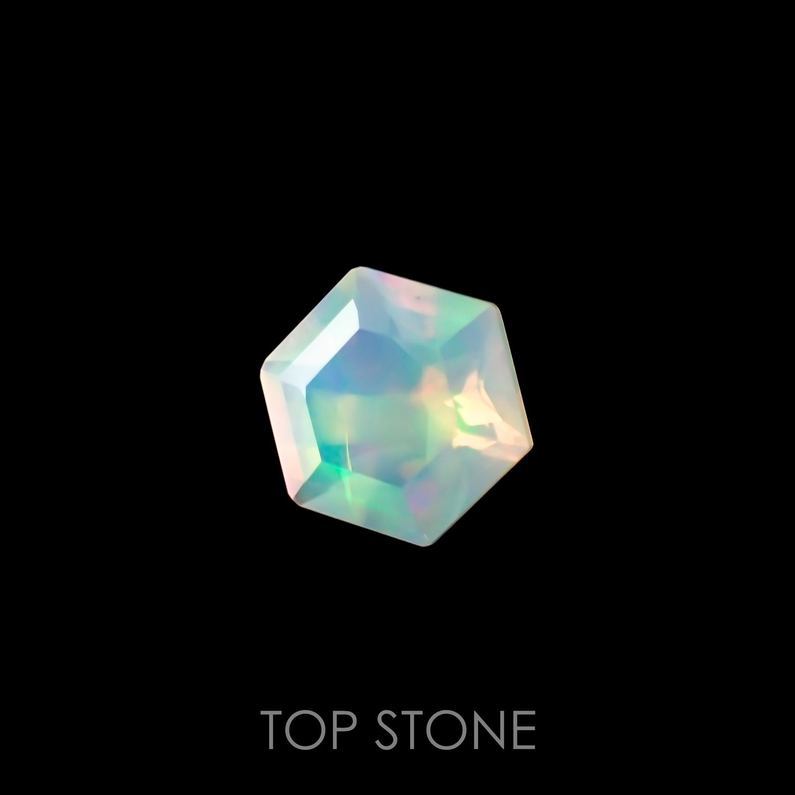 ◇ヘキサゴンカット◇エチオピアオパール(宝石名オパール) エチオピア産 0.43ct 識別済[210611040]5.4×5.3mm前後