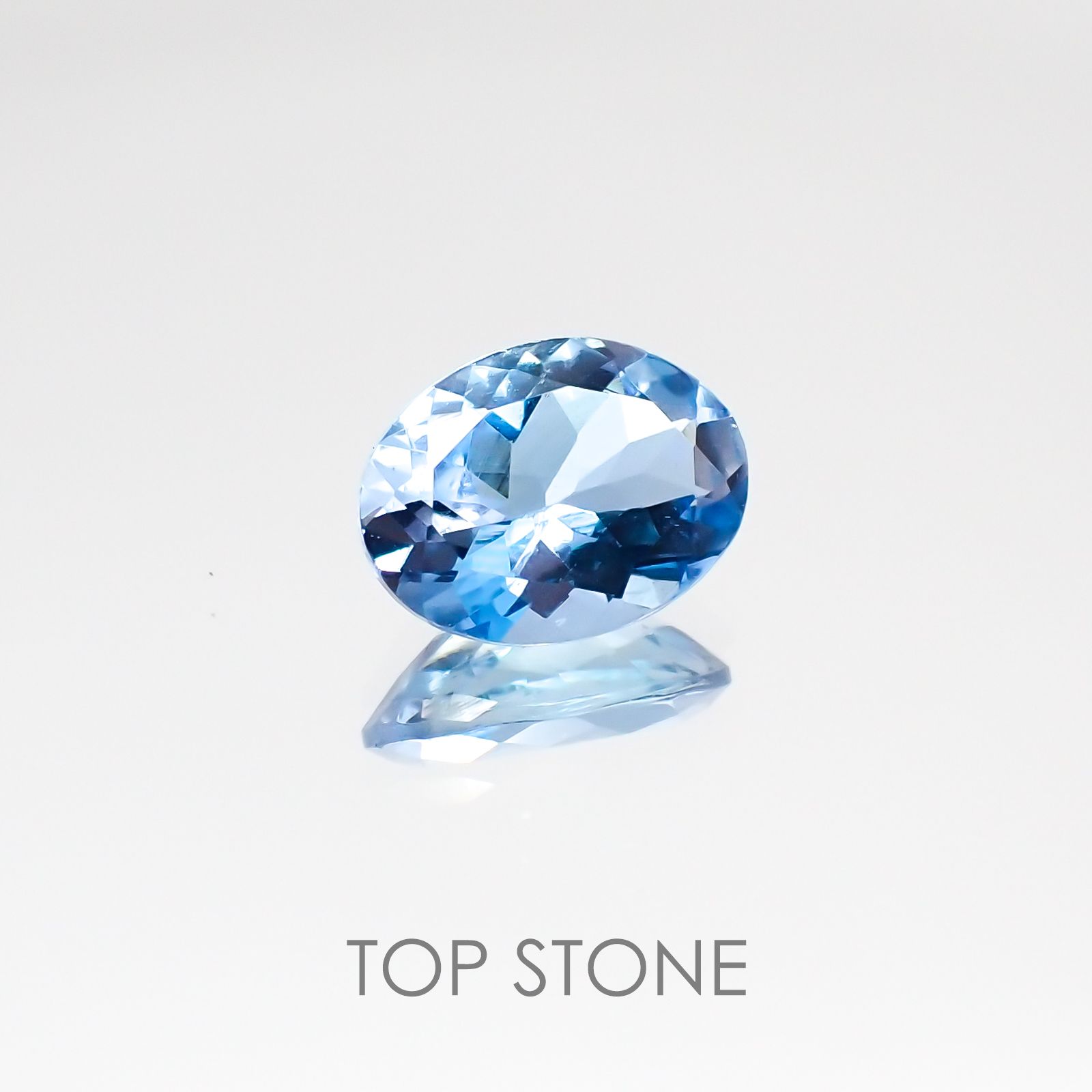 ネオンブルーアパタイト ブラジル産 ルース 1.18ct[20128301]8.1×6.1mm前後