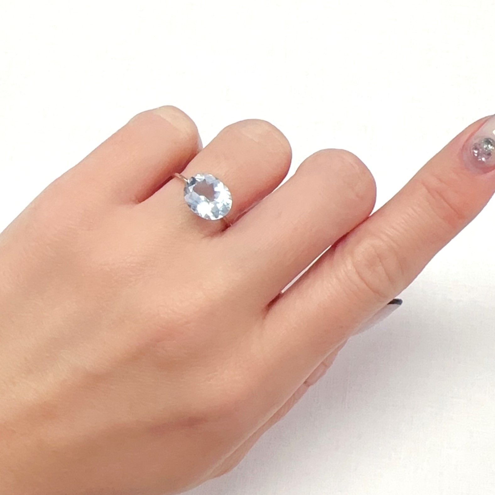 アクアマリン モザンビーク産 2.47ct[240125404]10.8x8.8mm前後