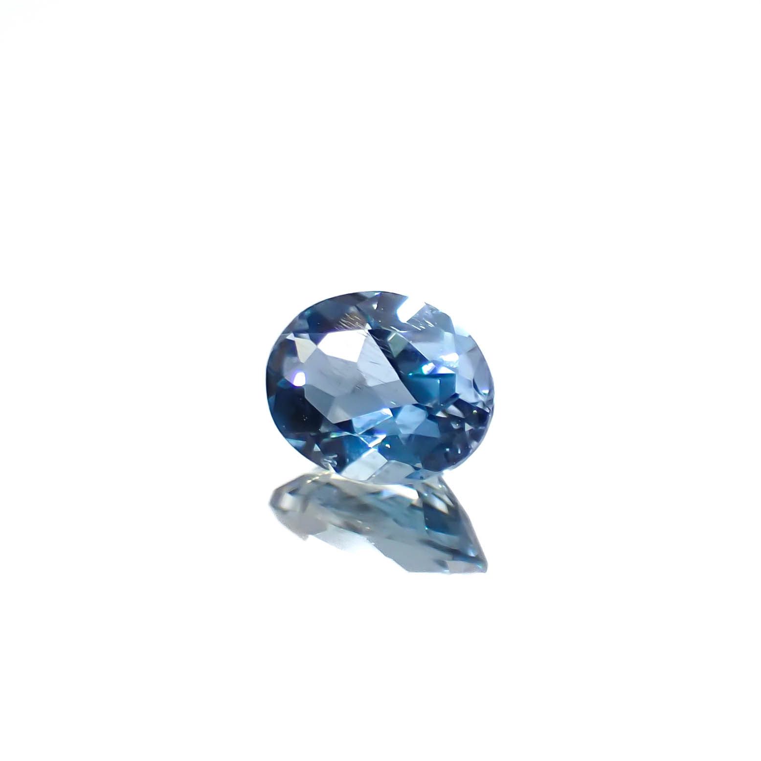 サンタマリアアクアマリン ブラジル産 0.28ct [250329939]5x3.9mm前後