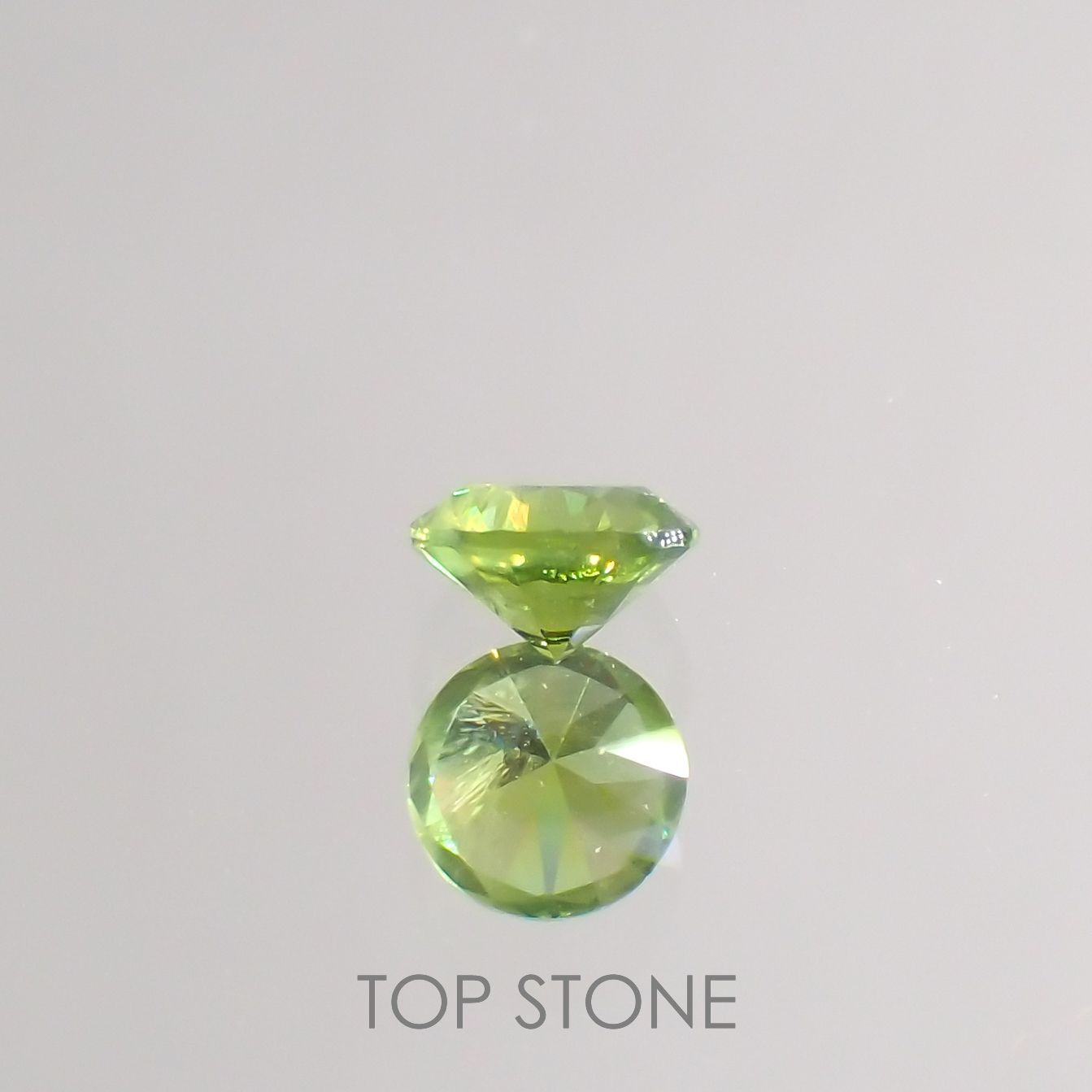 デマントイドガーネット(宝石名デマントイド・ガーネット)ロシア産 0.27ct 識別済[220616526]3.9x3.9mm前後