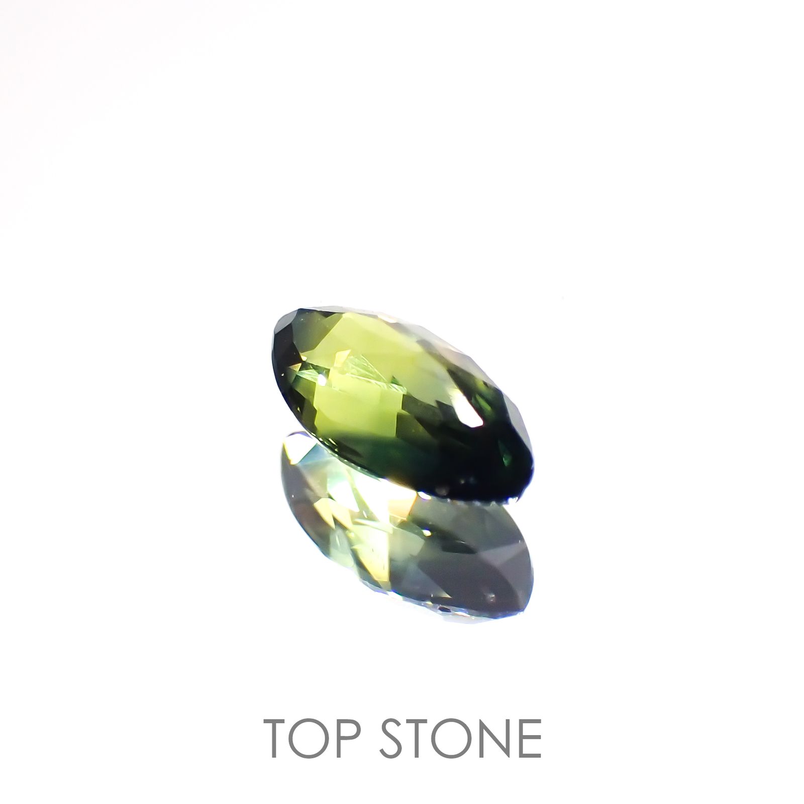 バイカラーサファイア(宝石名サファイア)マダガスカル/オーストラリア産 0.42ct 識別済[220114845]6.5x3.3mm前後