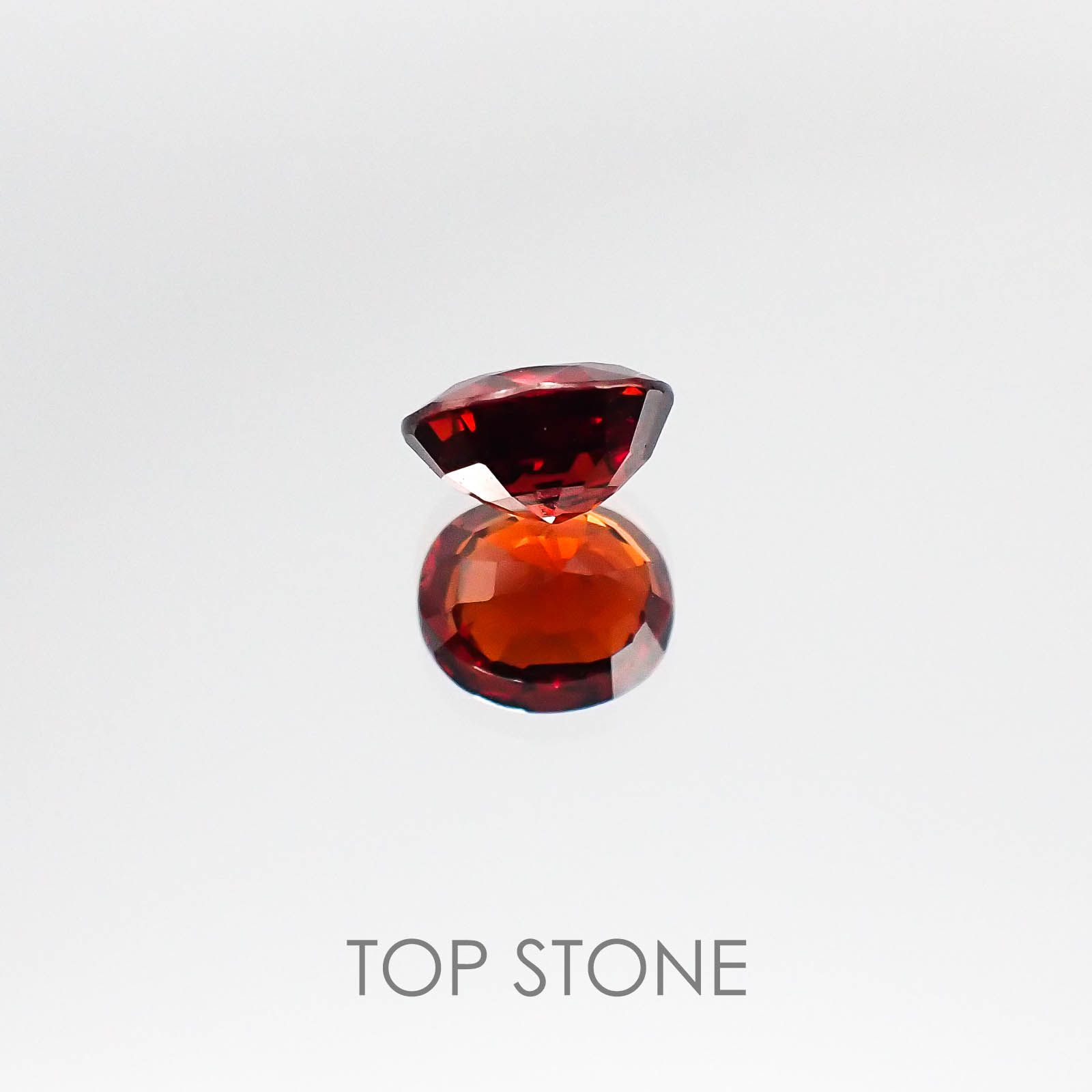 スペサルティンアルマンディンガーネット(宝石名スペサルティン アルマンディン・ガーネット) マダガスカル産 1.64ct 識別済[20073699]7.3×6.2mm前後