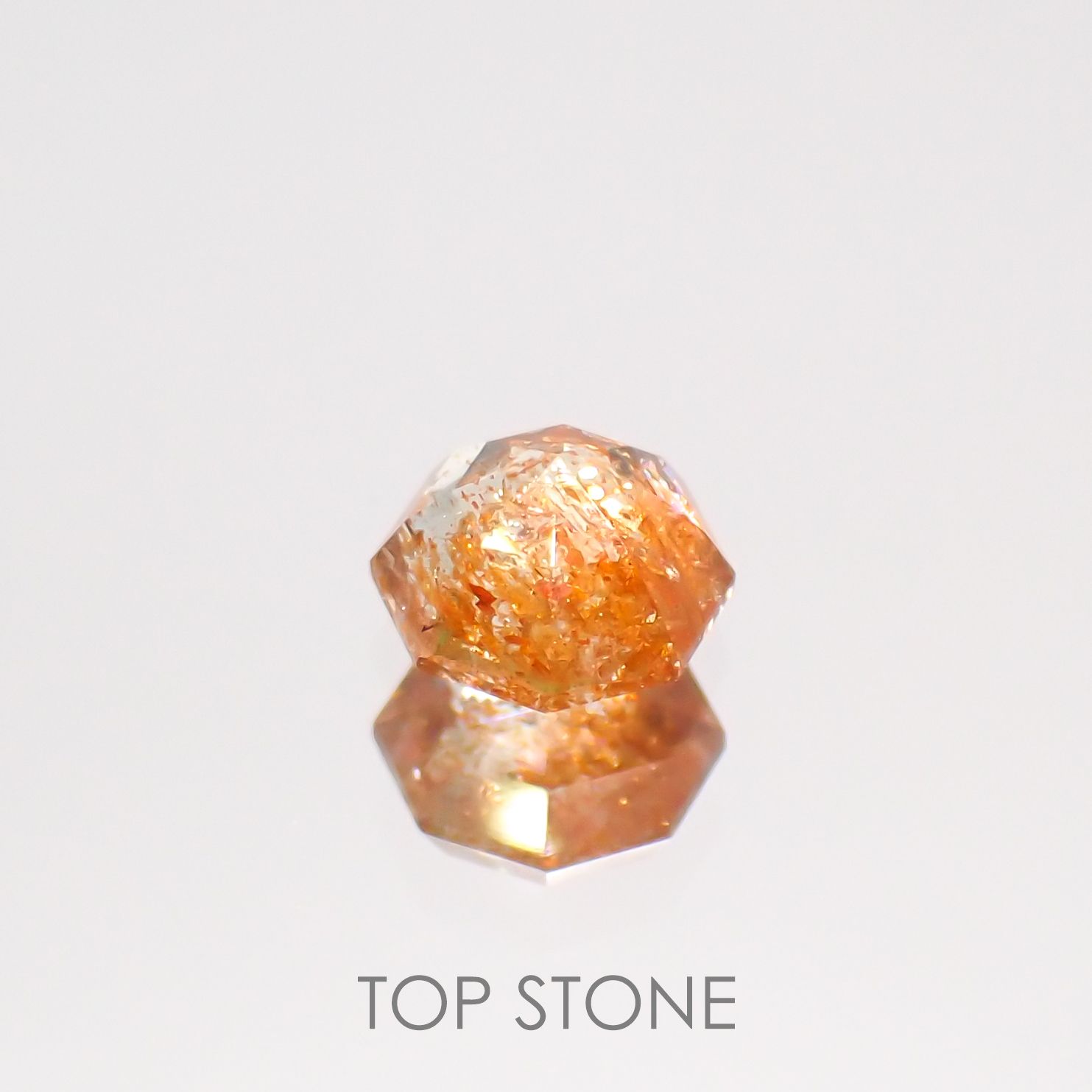 ◇オクタゴンカット◇イリュージョンサンストーン インド産 0.61ct[220115486]5.3x5.2mm前後
