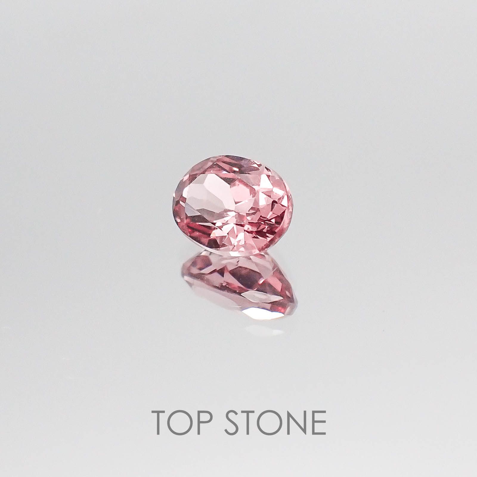 カラーチェンジマラヤガーネット タンザニア産 ルース 0.96ct[20074273]6.6×5mm前後